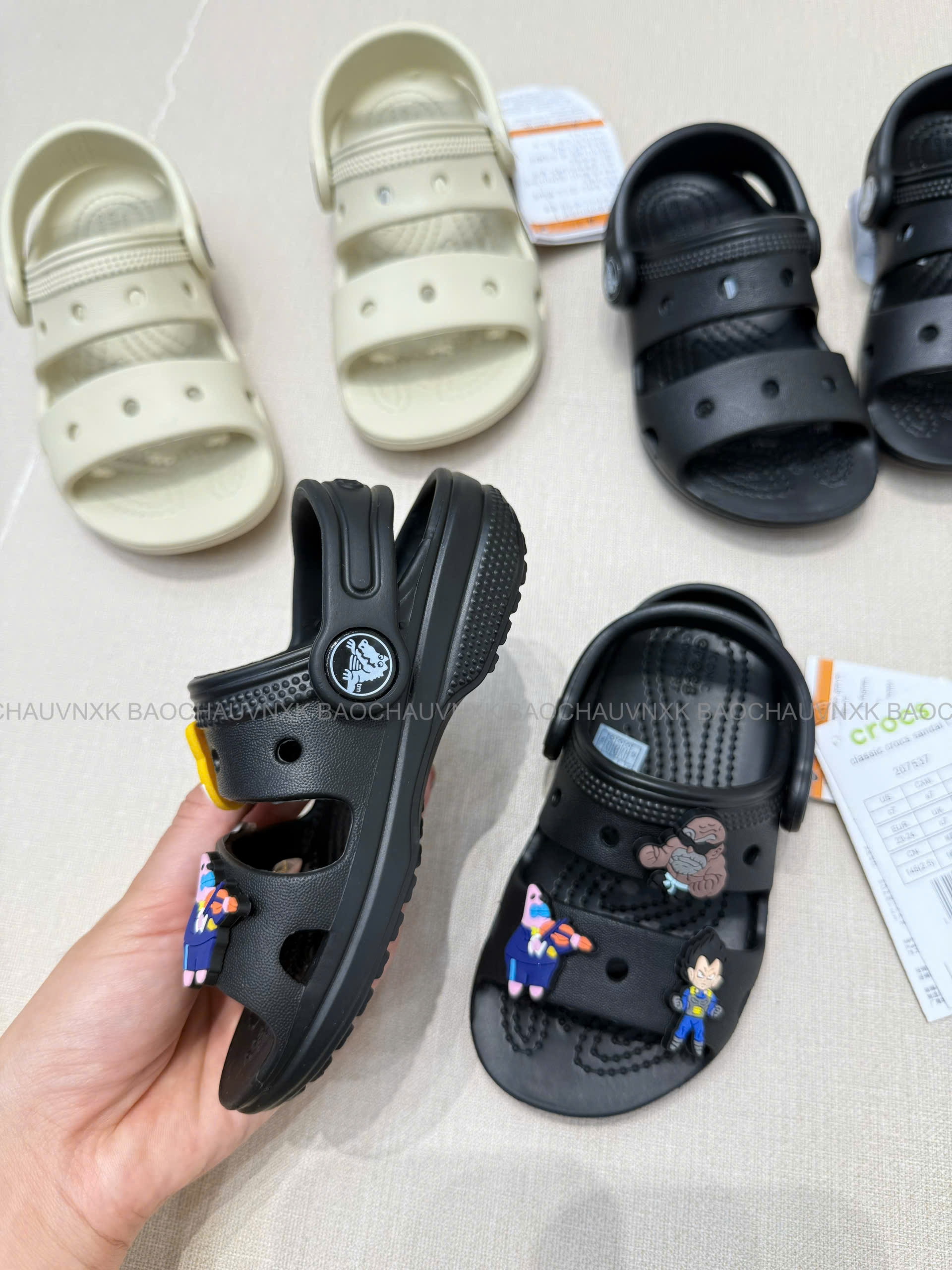 SALE S814  SANDAL  BÉ 3 MÀU (TẶNG 6 CHARM)_thumbnail_7