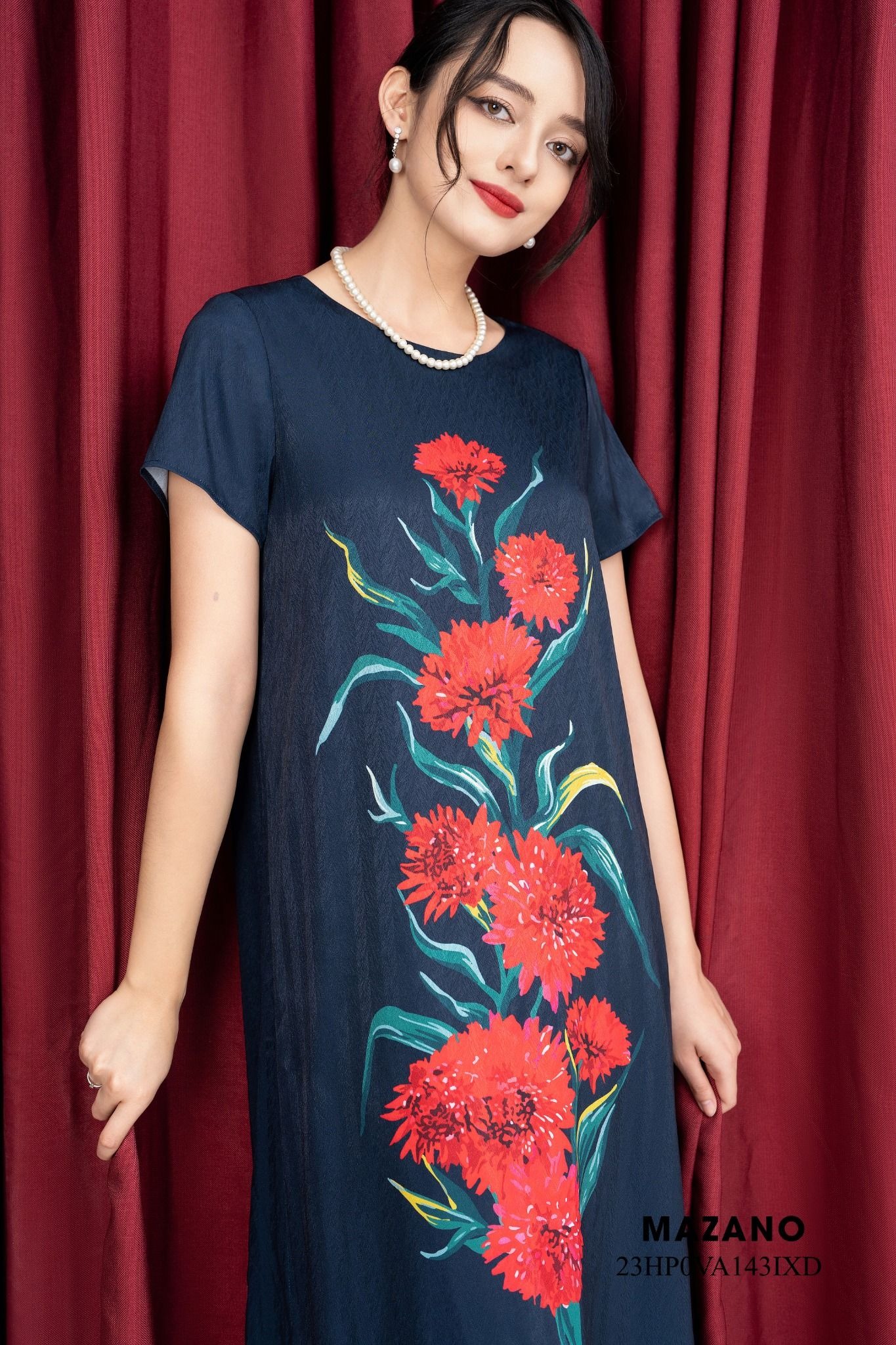 Đầm lụa in cúc kim cương đỏ_thumbnail_2