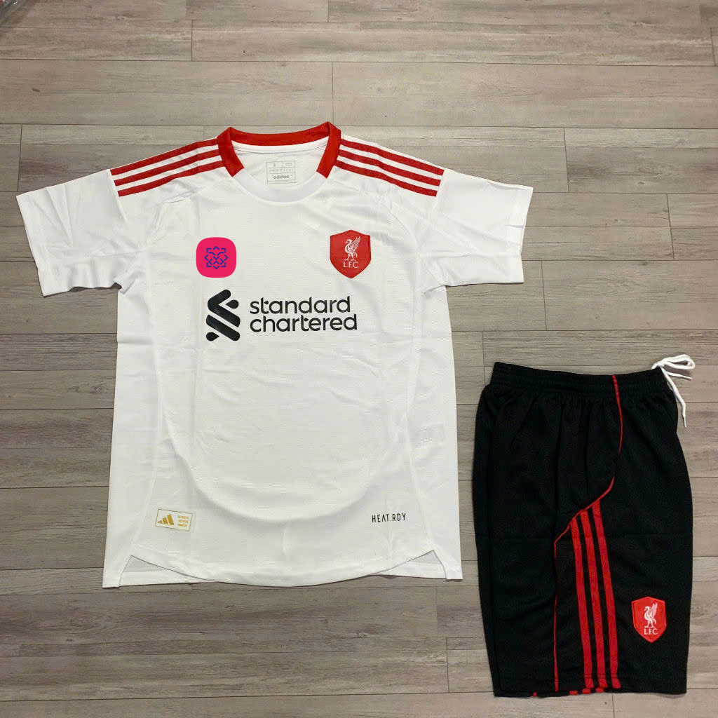Bộ bóng đá Liverpool 3rd trắng 25/26 (chỉ nhận đặt từ 6 bộ)_thumbnail_0