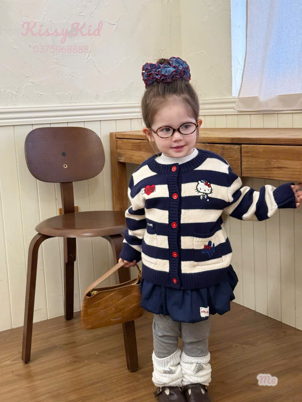 (M6) Áo cardigan kẻ xanh than cúc nhựa thêu Kitty Minimoon_thumbnail_0