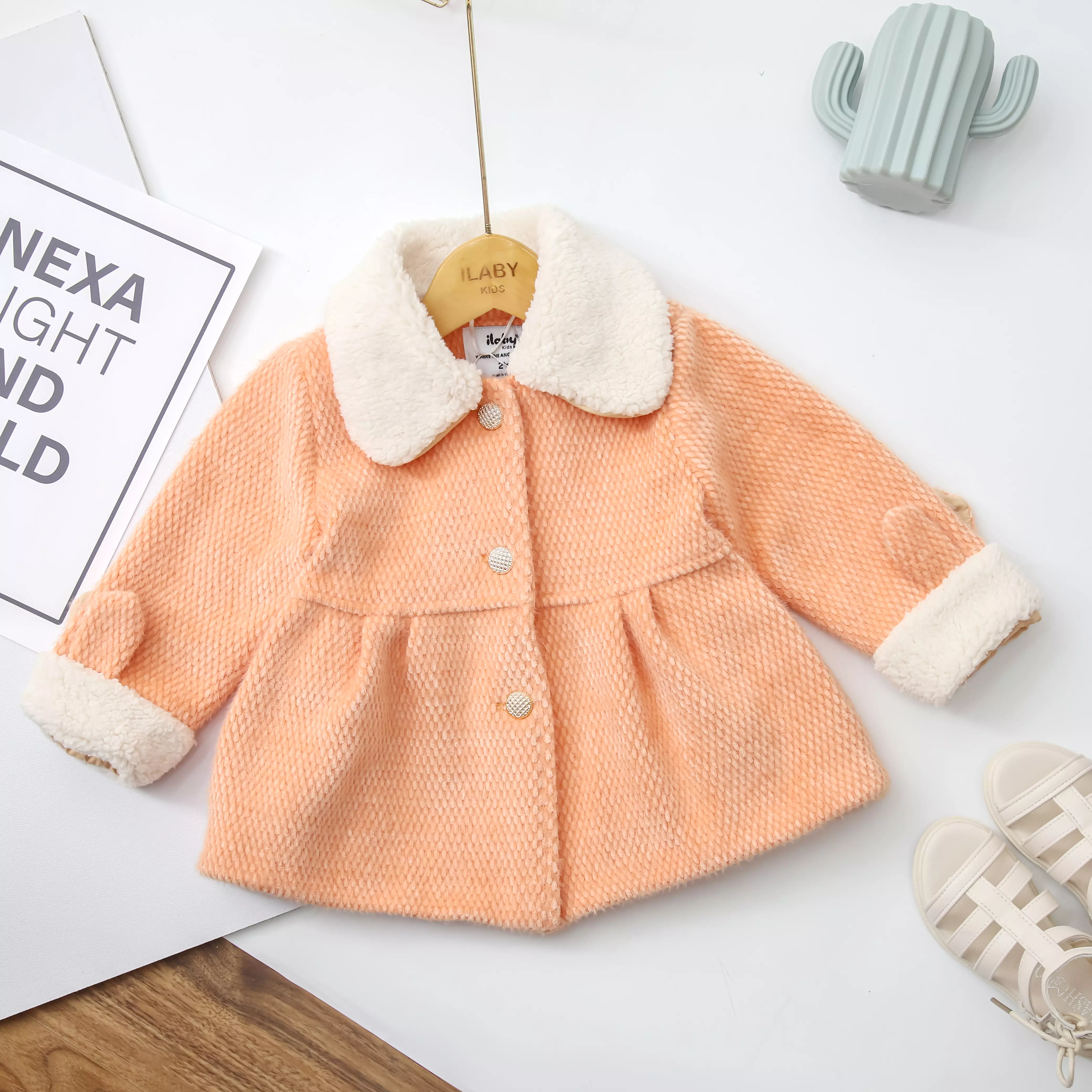 Áo khoác dạ phối tay thỏ_thumbnail_3