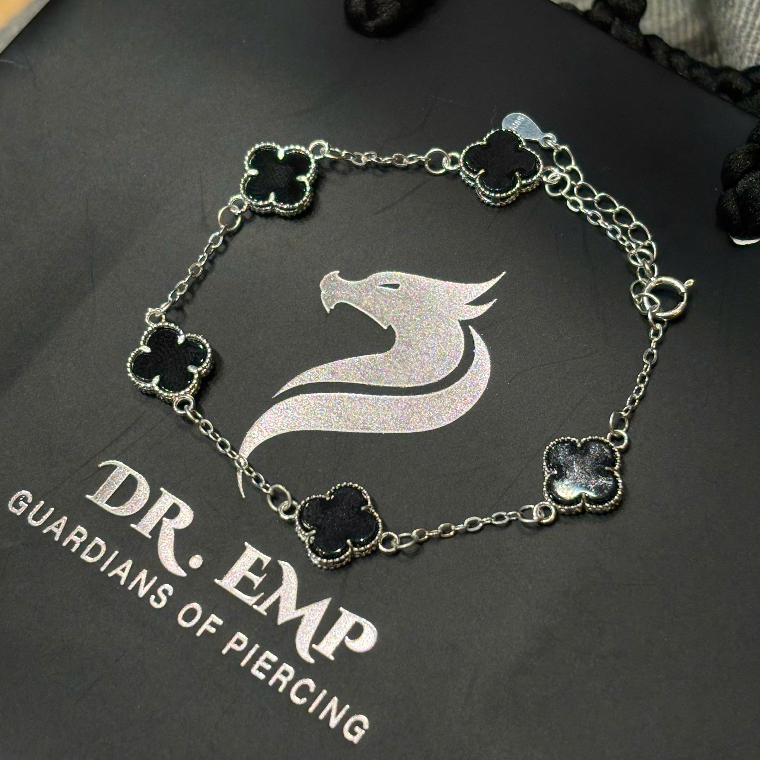 Vòng tay bạc xi kim Vancleef đen xà cừ mảnh_thumbnail_3