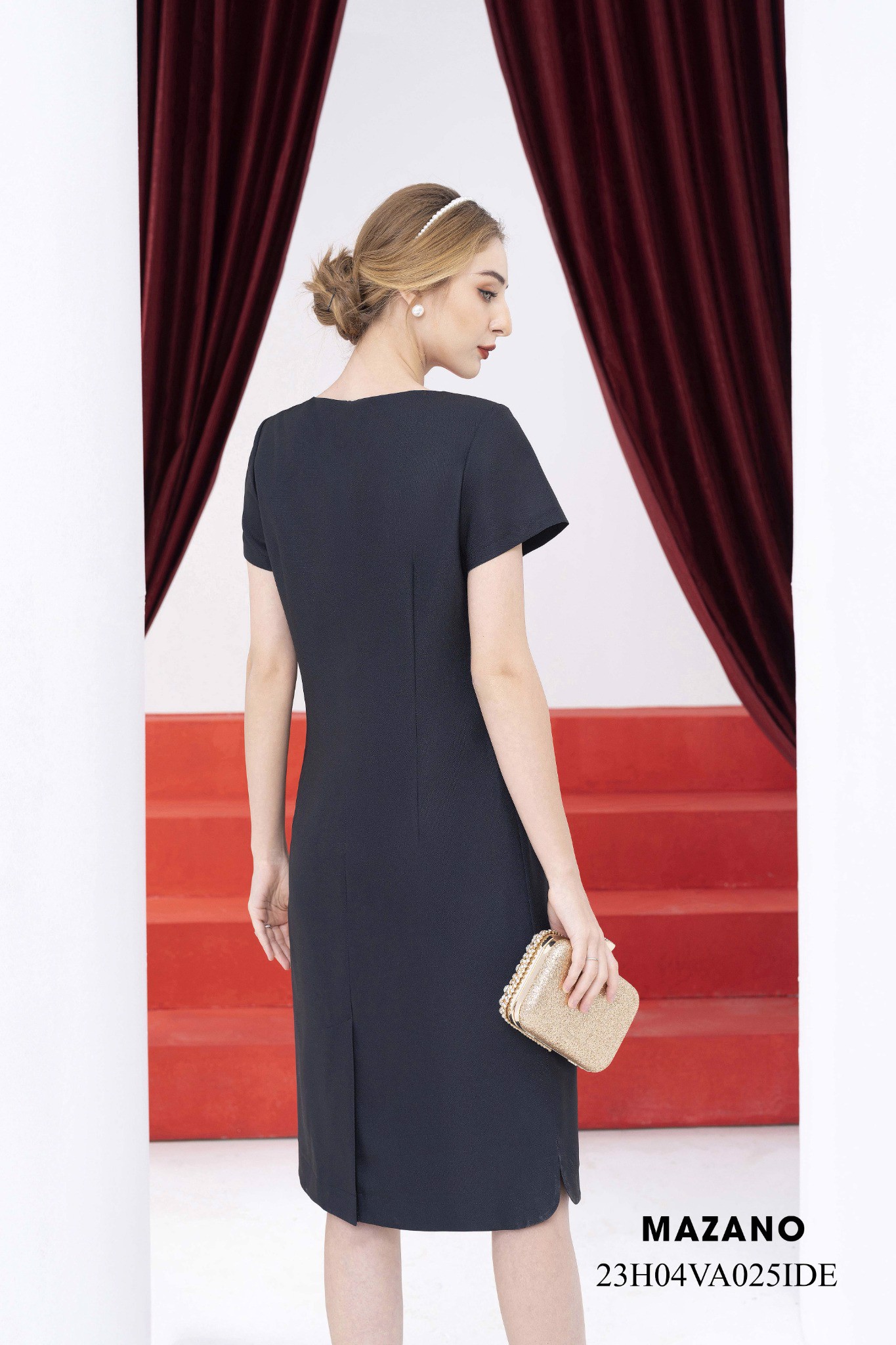 Váy Đầm Suông Vải thô mỏng Hoạ tiết hoa cách điệu Cổ tròn Tay ngắn Dài qua gối_thumbnail_2