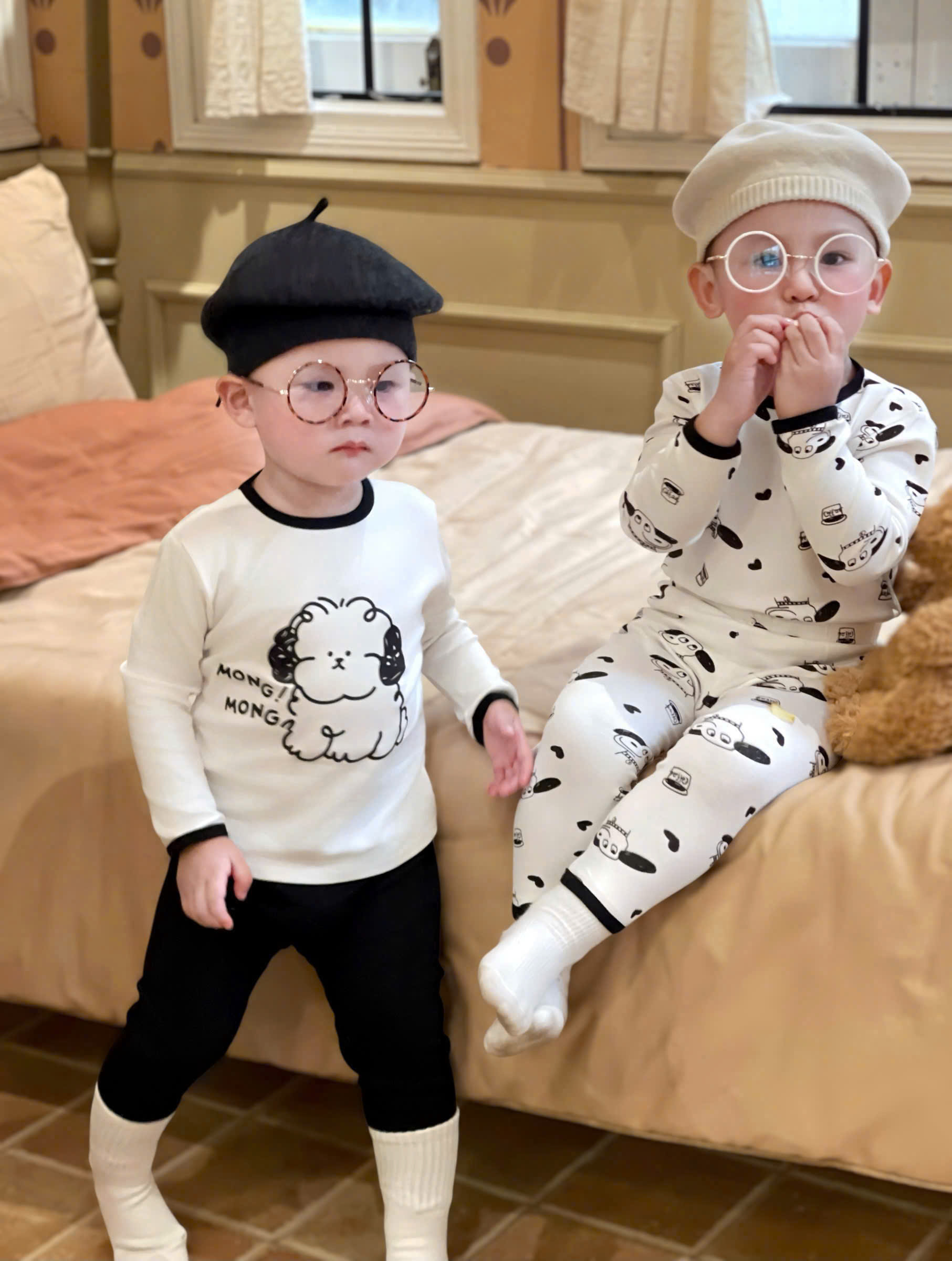 D62 SET 2 BỘ DÀI CHÓ VÀ TIM ĐEN- A100.236