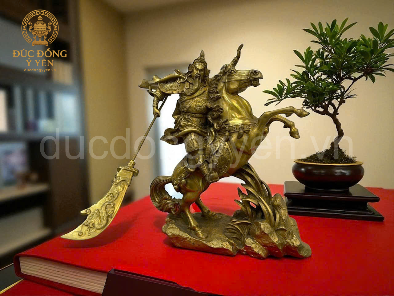 Tượng quan van trường cưỡi ngựa đúc đồng vàng thau 