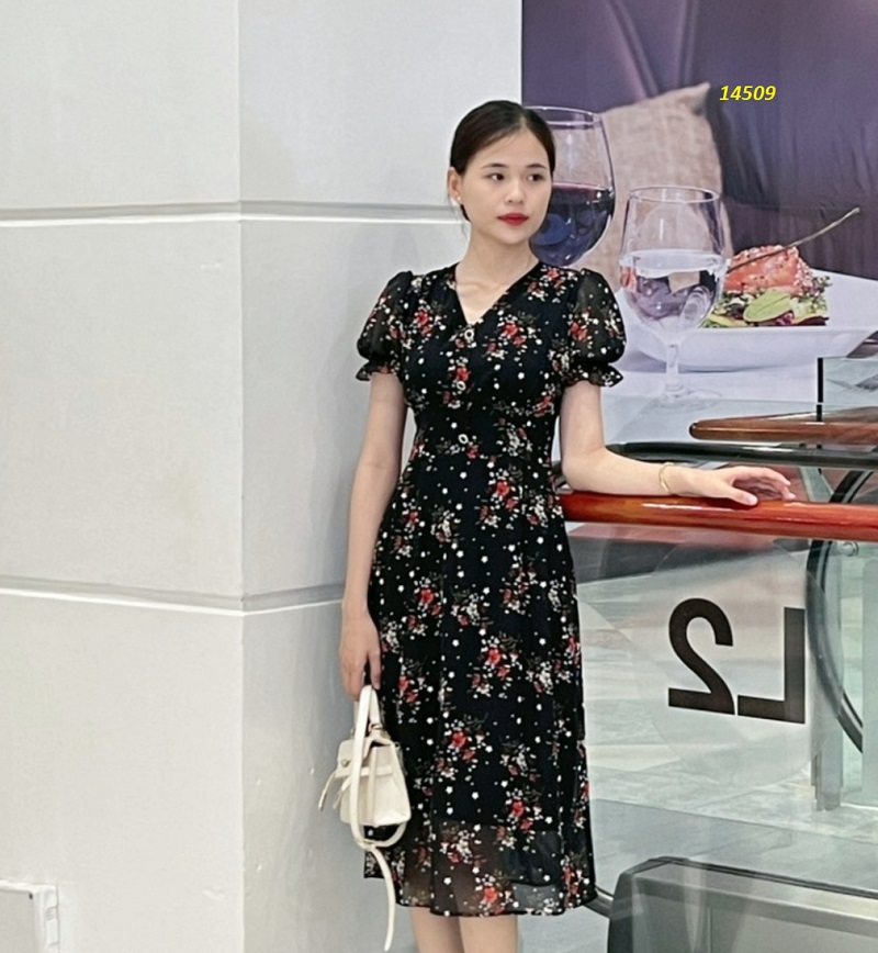 14509-Đầm voan xòe A tay phồng  cổ V kết nút (voan, lót thun)_thumbnail_0