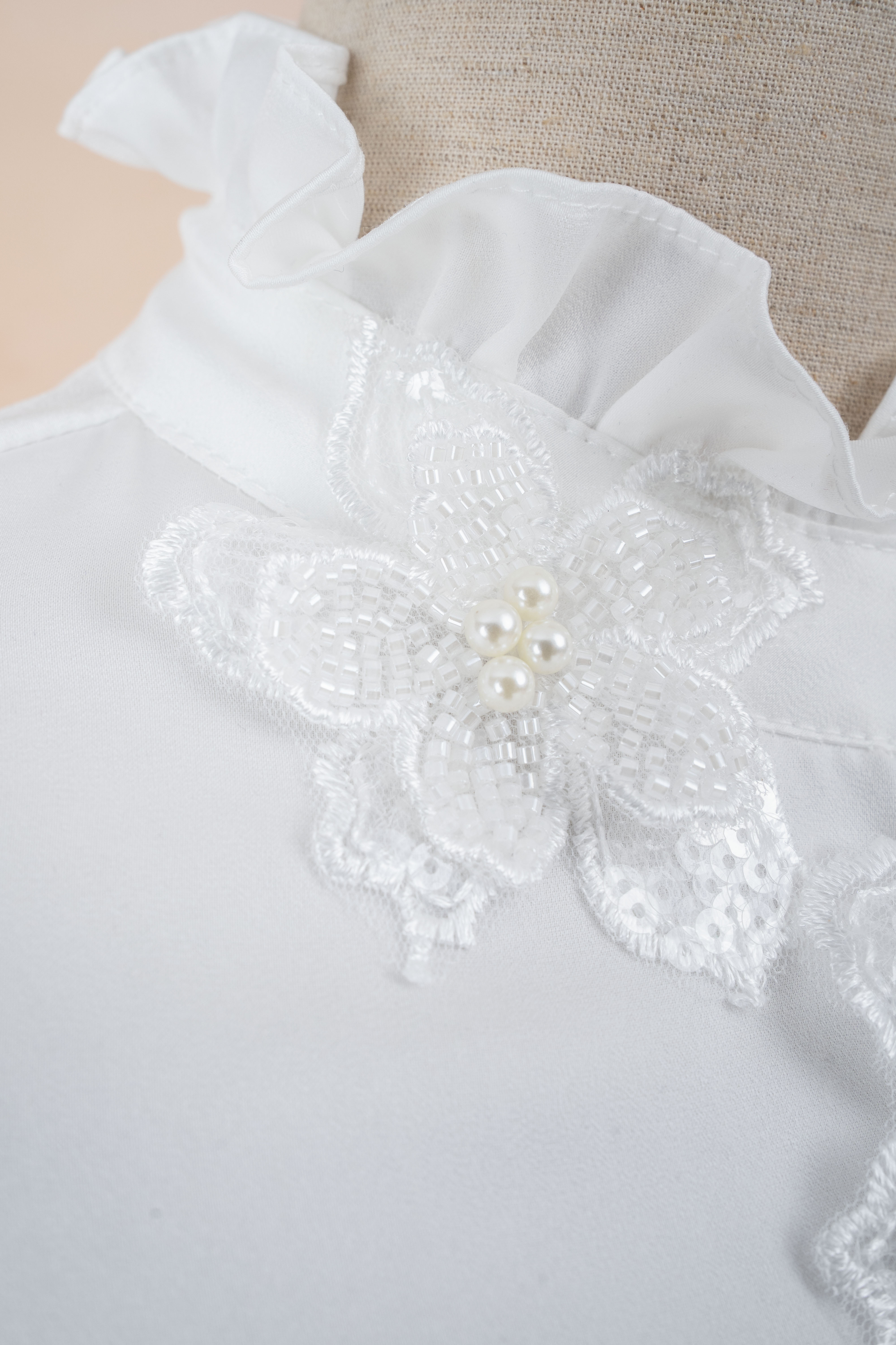 Sơ Mi Cổ Nhún Đính Hoa_thumbnail_4