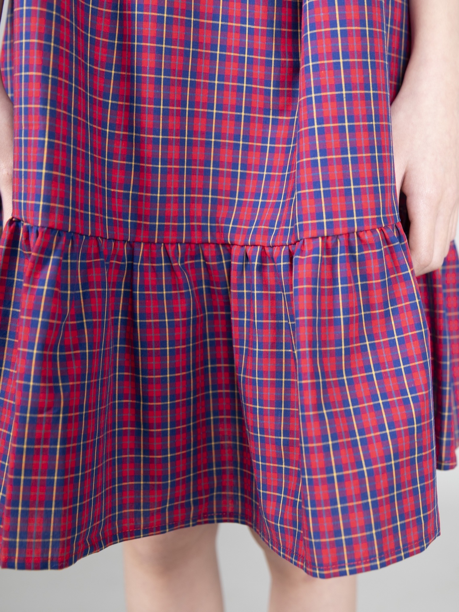 Váy kẻ caro đỏ chun vai_thumbnail_5