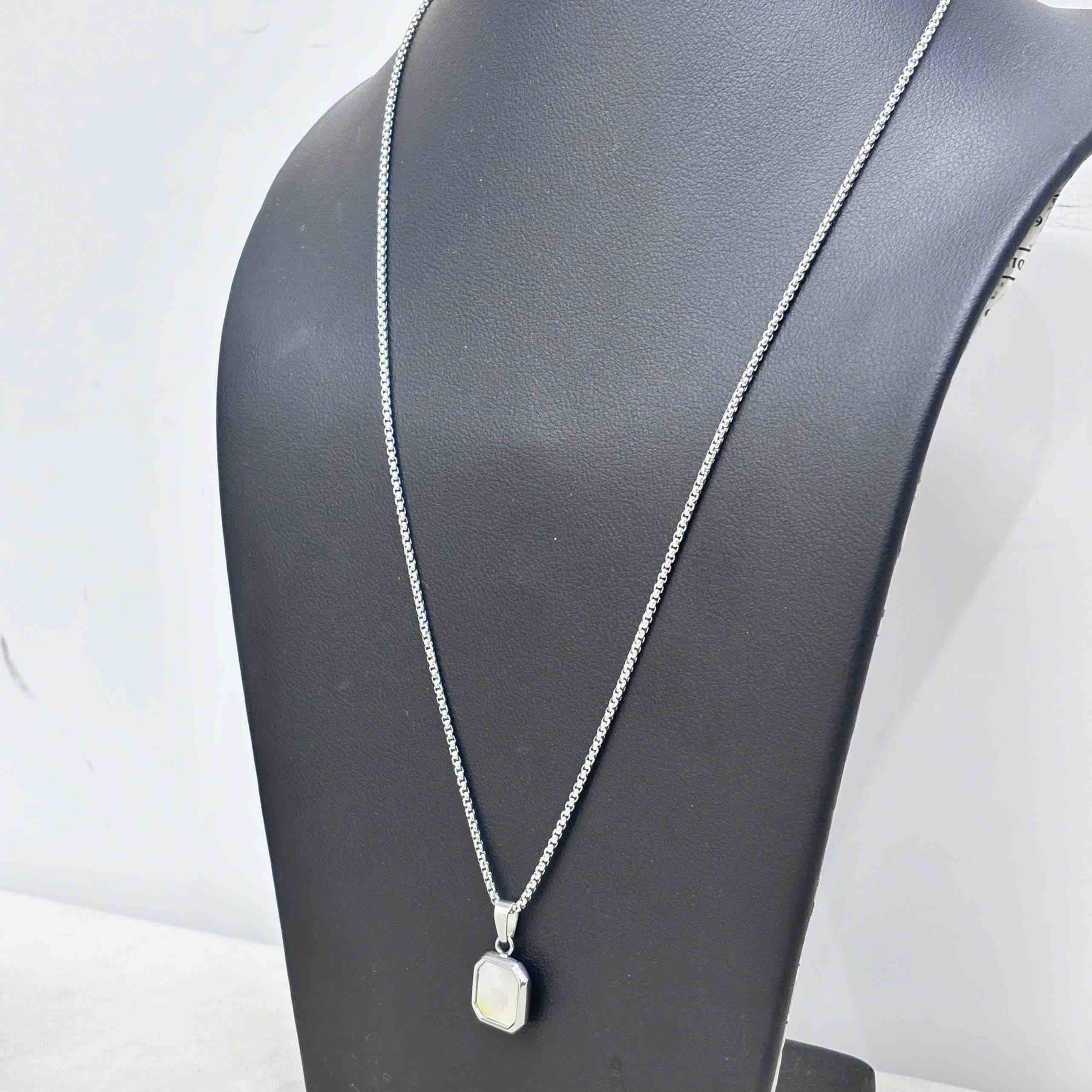 vòng cổ titan xích bi charm mặt vuông đá mắt hổ tráng men xà cừ _thumbnail_3