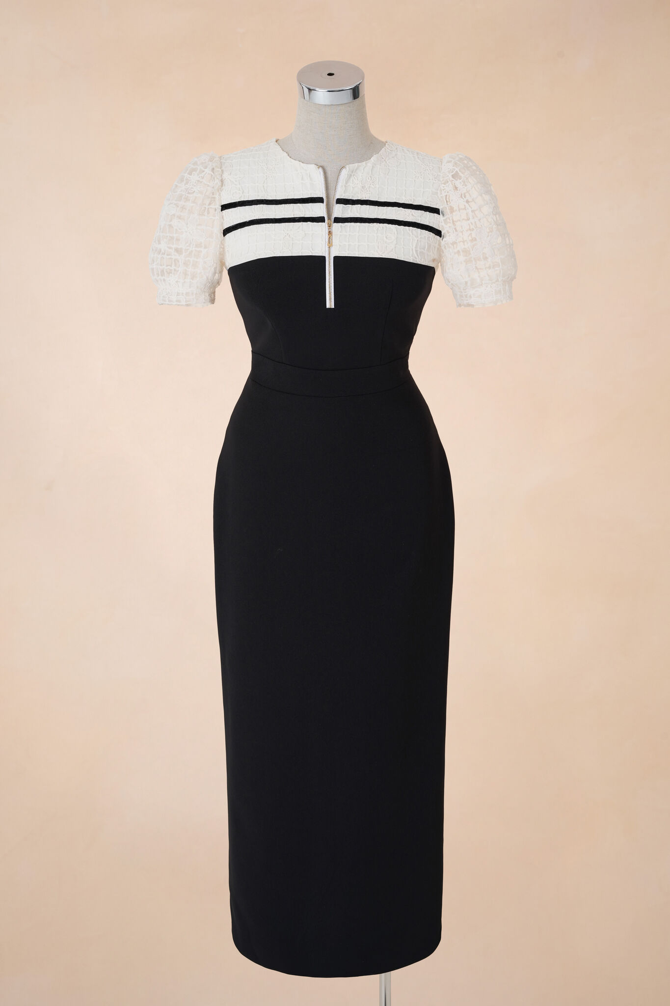 Đầm Bút Chì Phối Ren Khoá Ngực