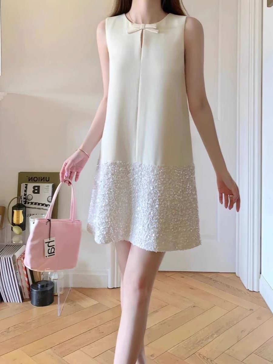 16103-Đầm trắng sát nách cổ kết nơ phối viền (chéo nhật,lót)_thumbnail_3