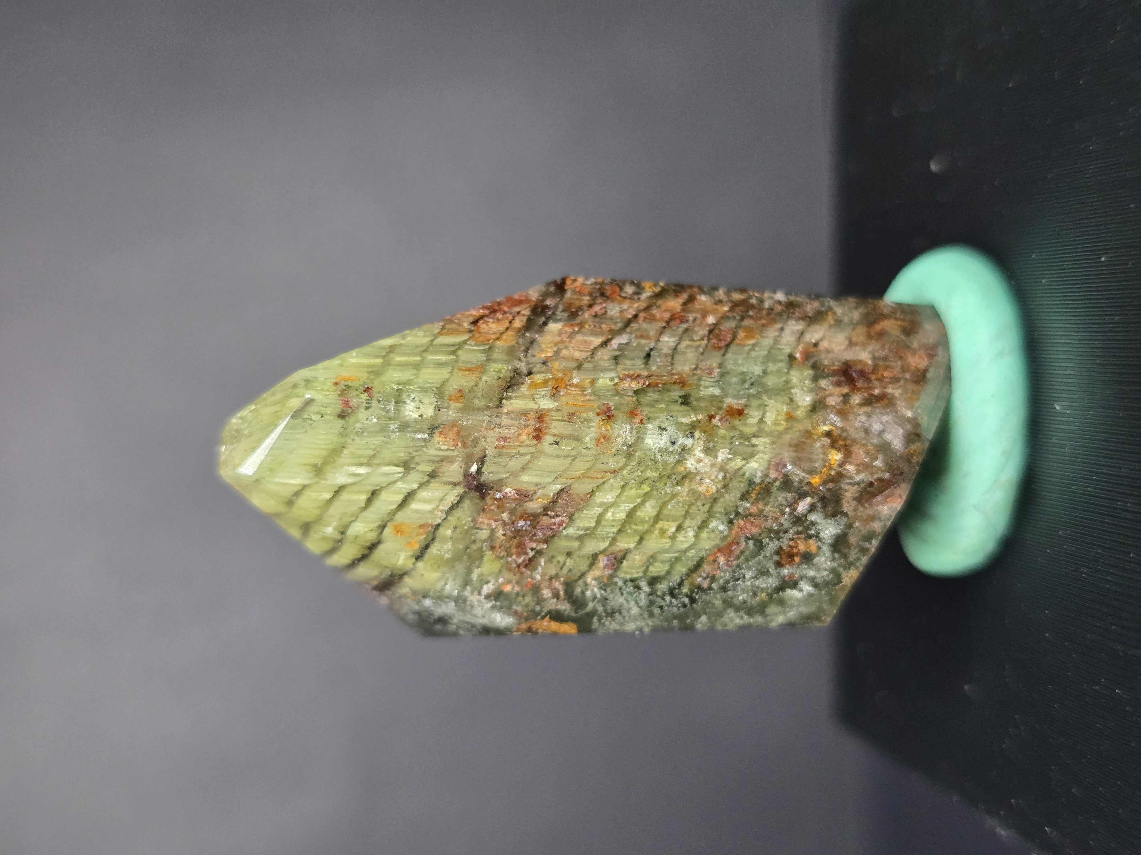 Thạch Anh Ưu Linh Đã Mài Bóng Dáng Freeform