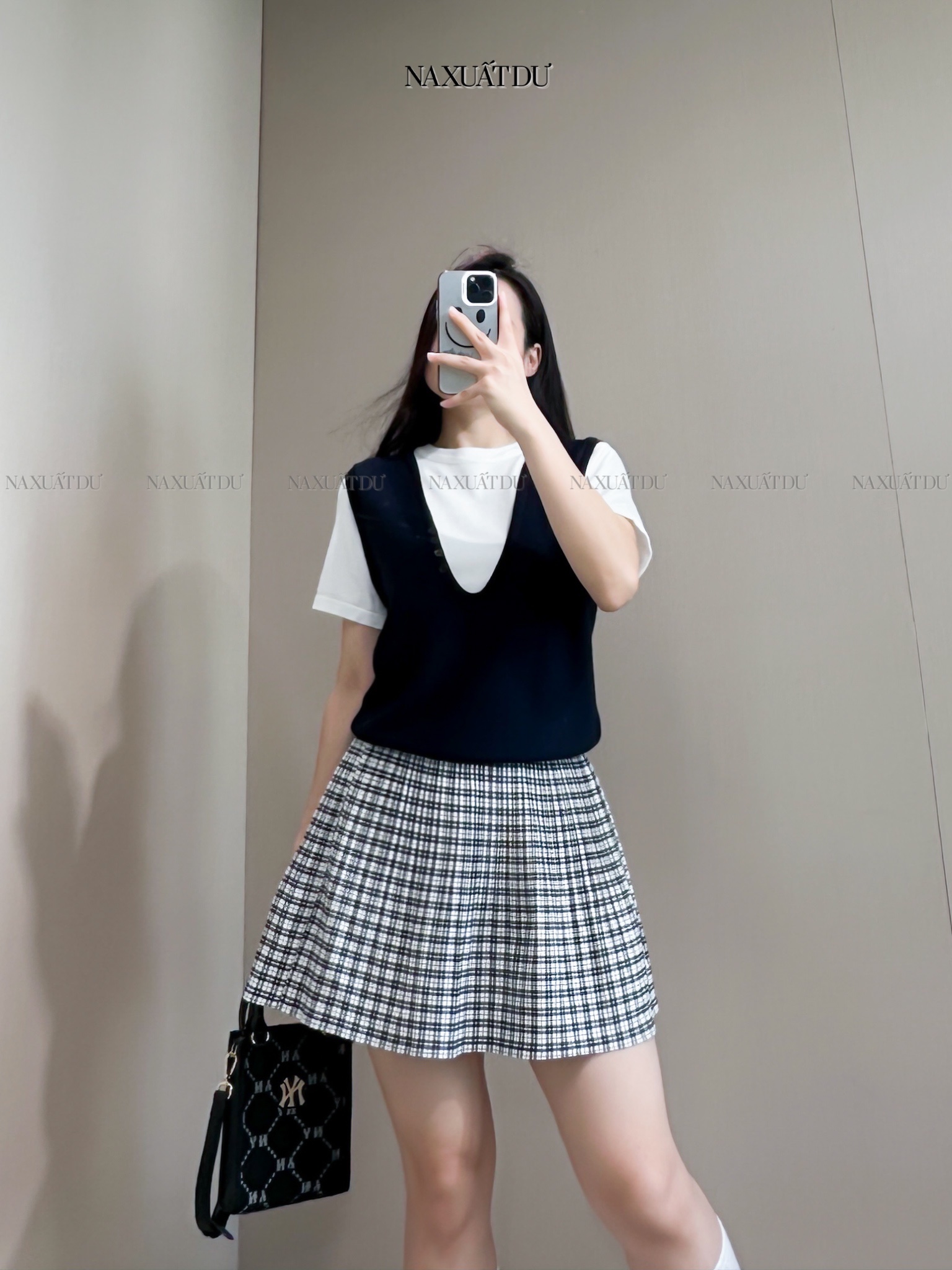 Chân váy xếp ly " GJ " - V193  (SALE)