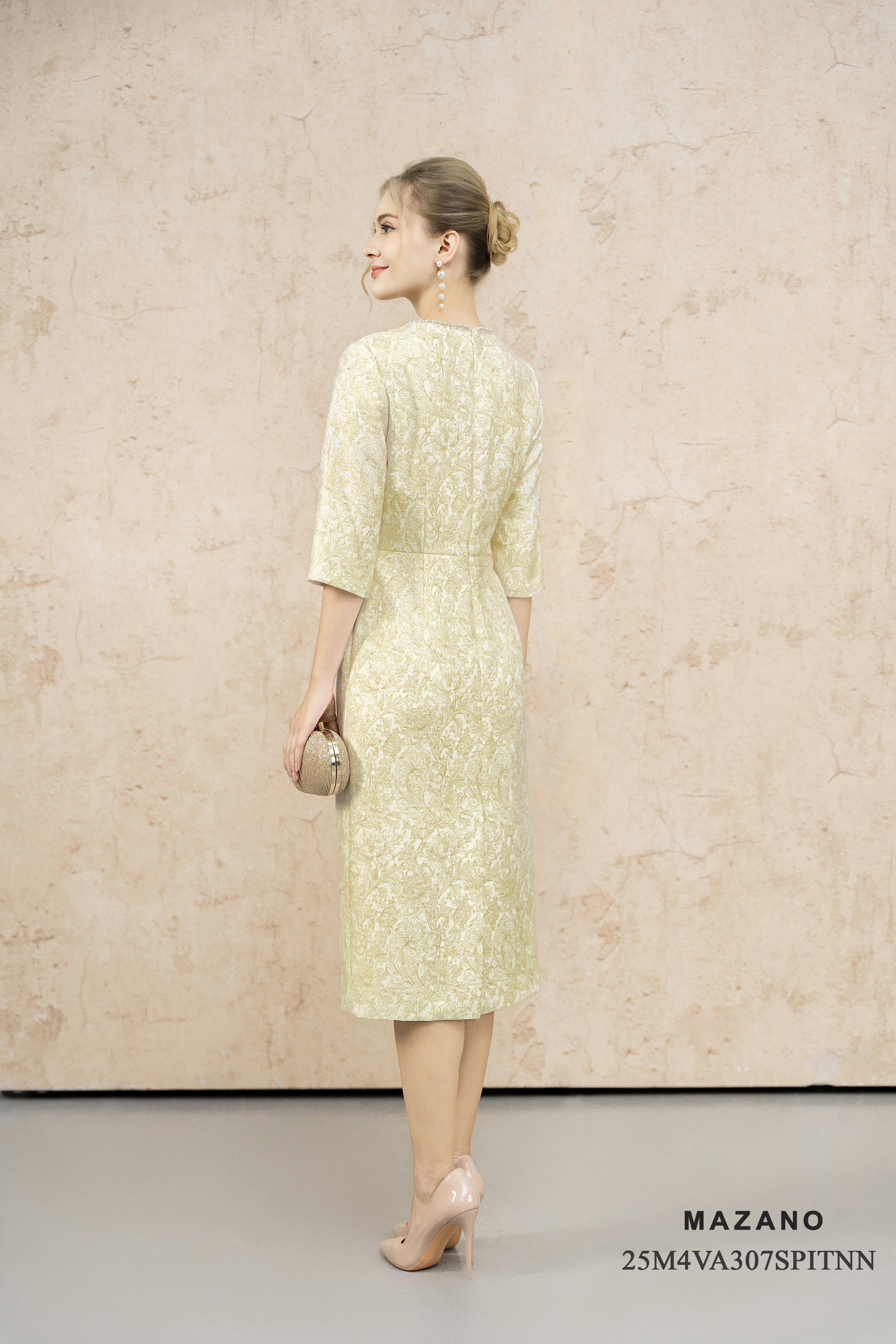 Váy Đầm Suông Vải tweed Hoạ tiết cách điệu Cổ tròn Tay lỡ Dài qua gối_thumbnail_4