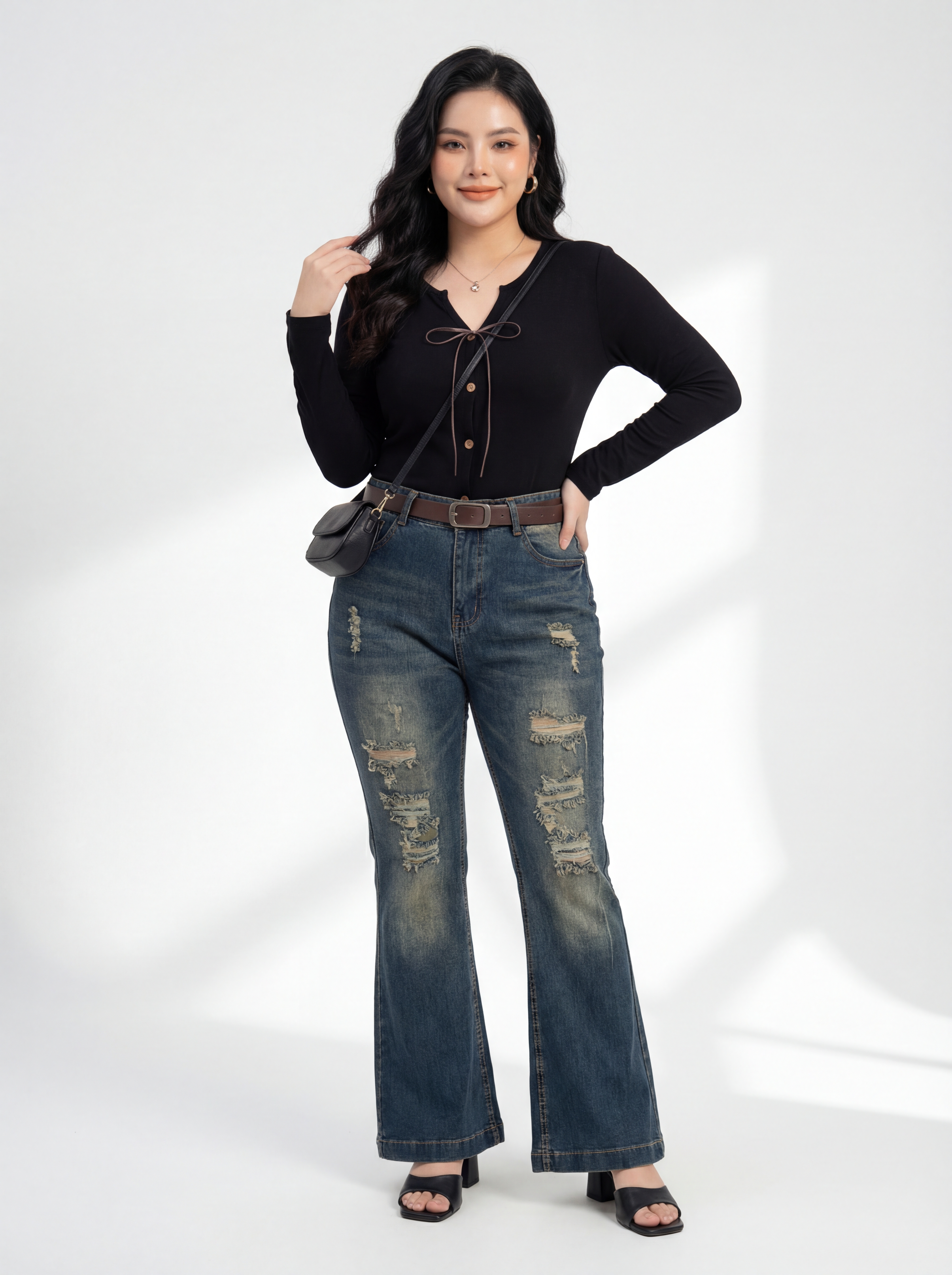 BIGSIZE - Quần jean ống loe rách T-QJ514