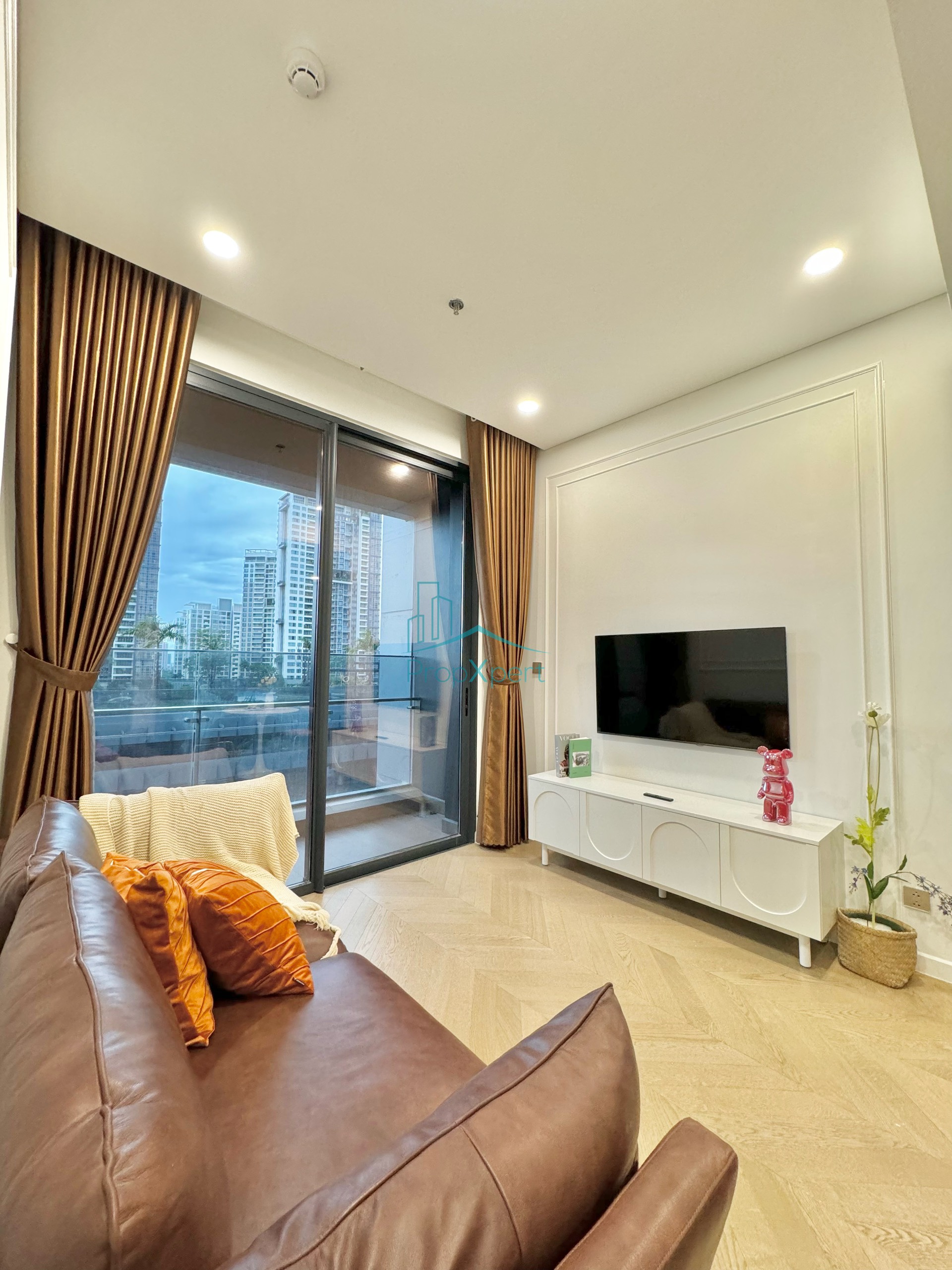 Tin thật 100% - Chủ nhà ký gửi cần bán nhanh list căn hộ 3PN Lumiere Riverside có giá rẻ kịch sàn