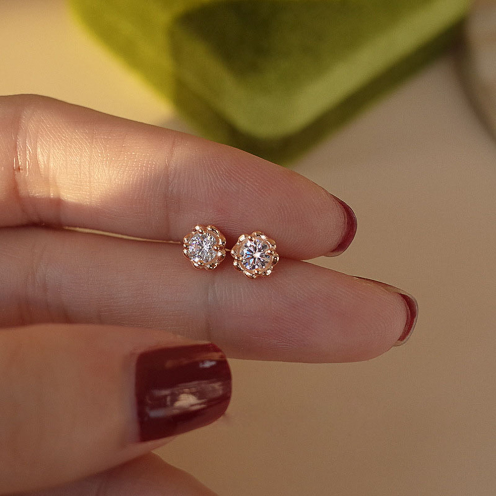 Hoa Tai Fiora_thumbnail_0