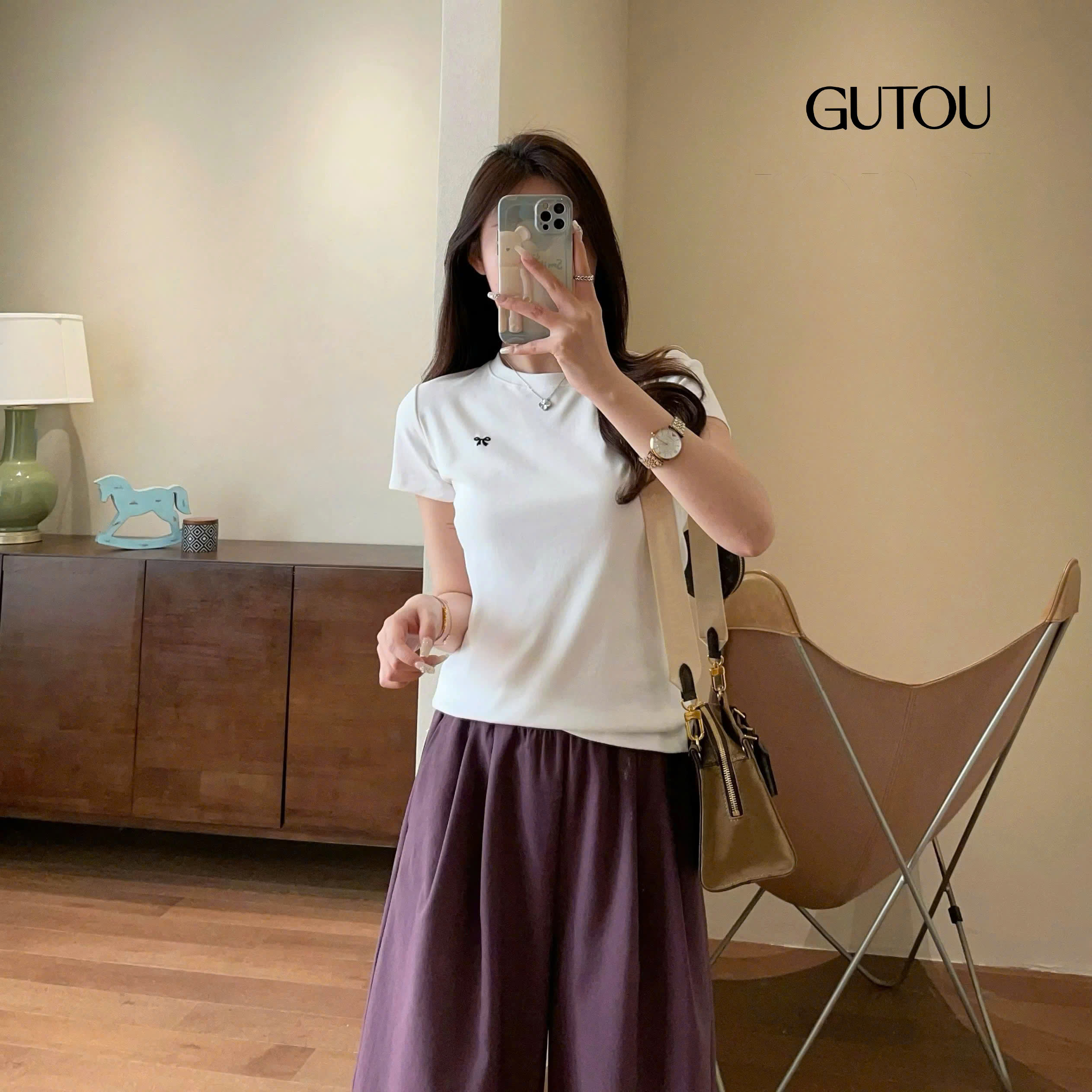 [ GUTOU ] Áo Thun Ôm Basic Thêu Nơ_thumbnail_3