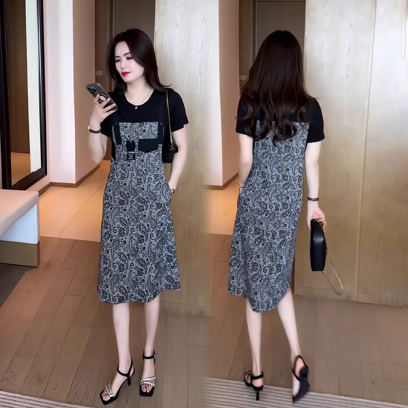 16957-Đầm suông lụa  kiểu yếm  in 3D ( lụa, thun)_thumbnail_0