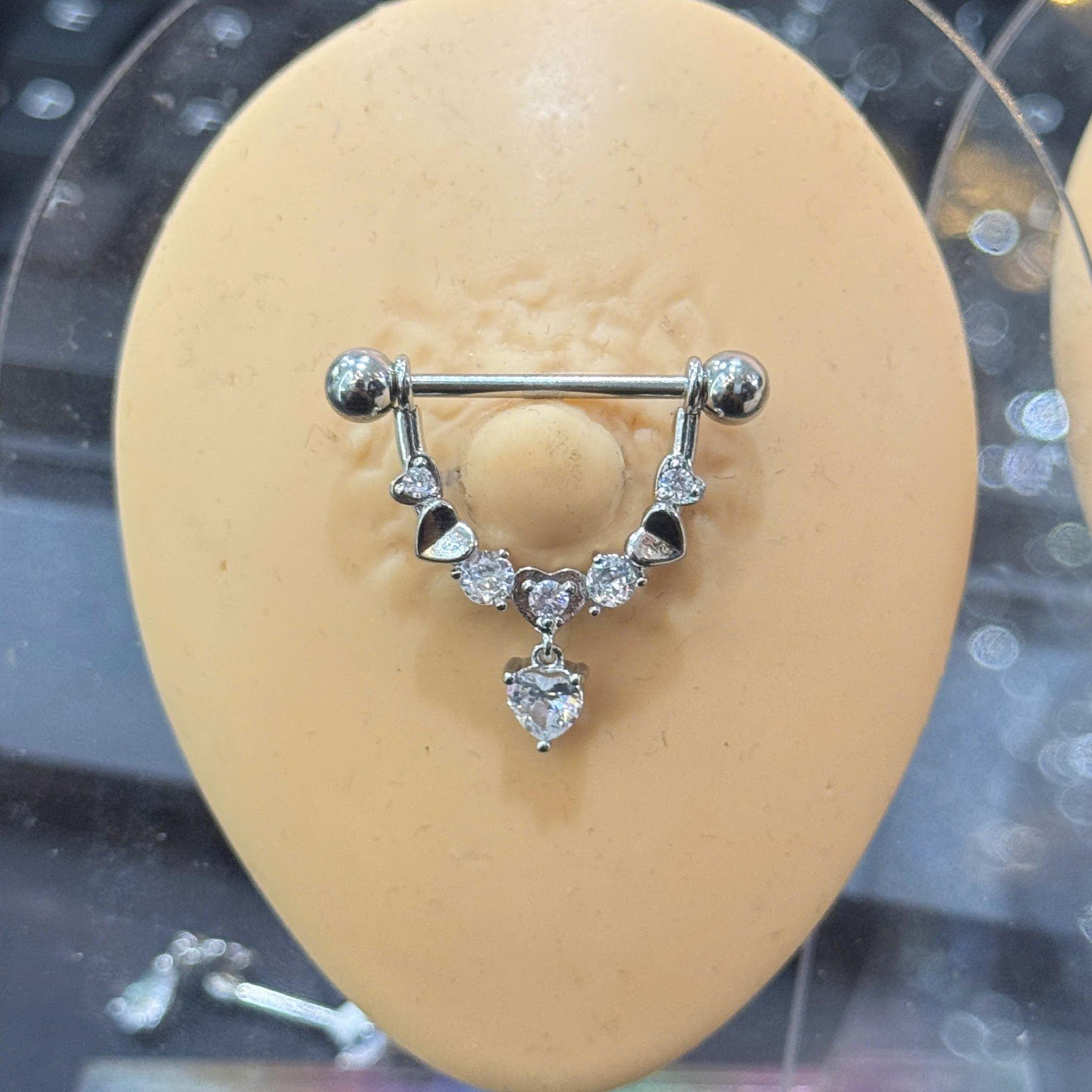 khuyên ti trái tim nữa bạc nữa kim cương đính trái tim rơi vòng cung._thumbnail_2