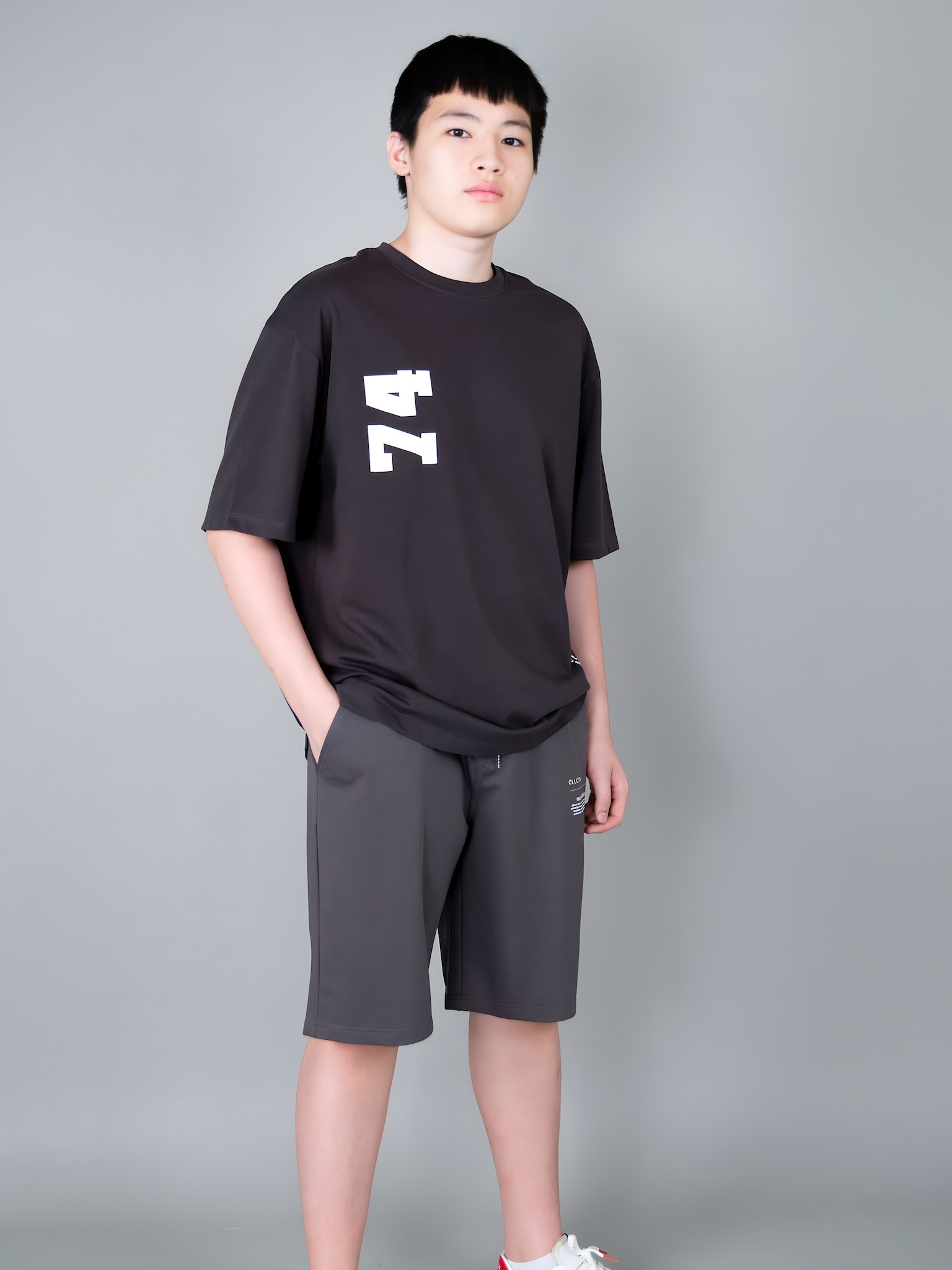 Áo phông bé trai màu ghi đen số 74