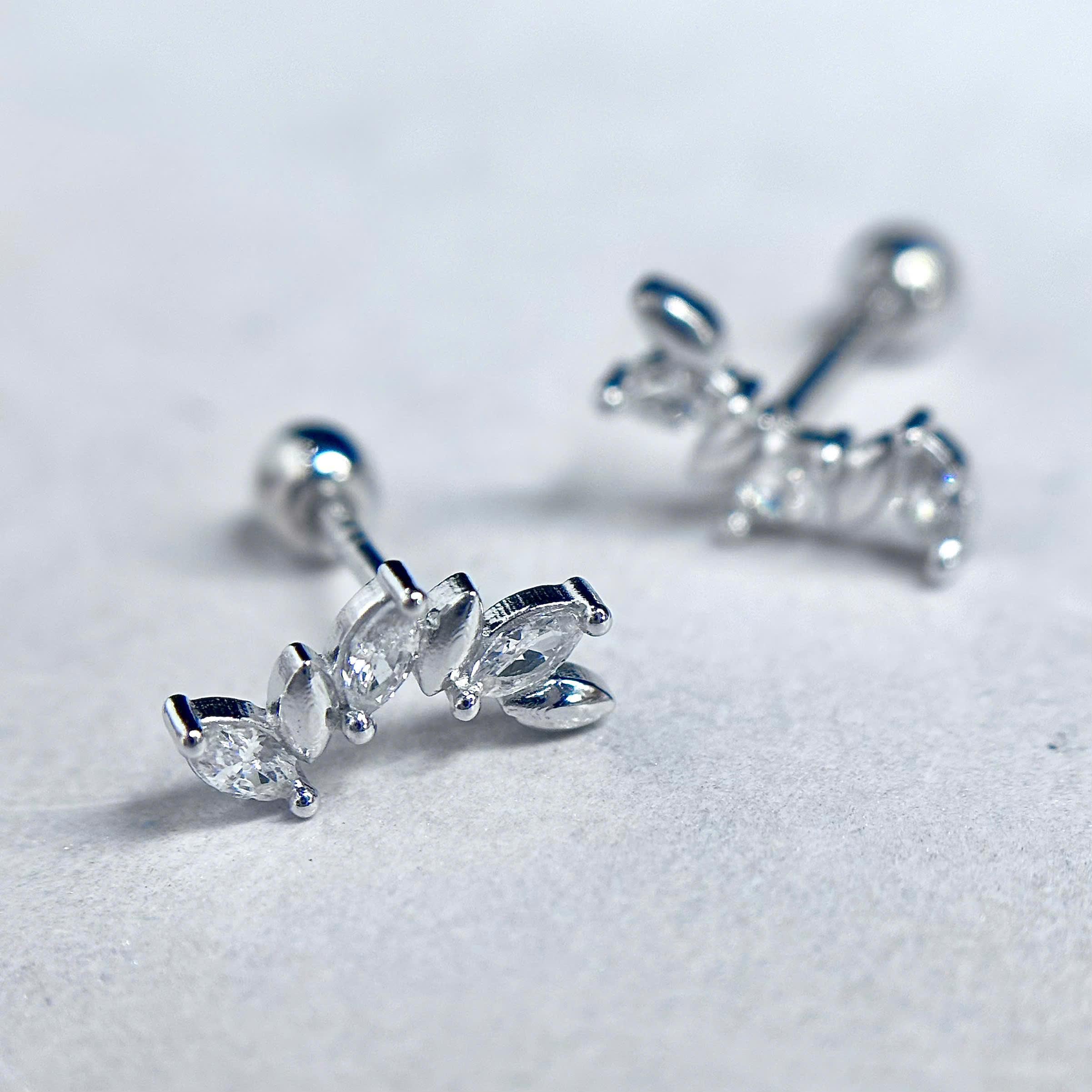 Khuyên kiểu bạc si kim dải kim cương trắng