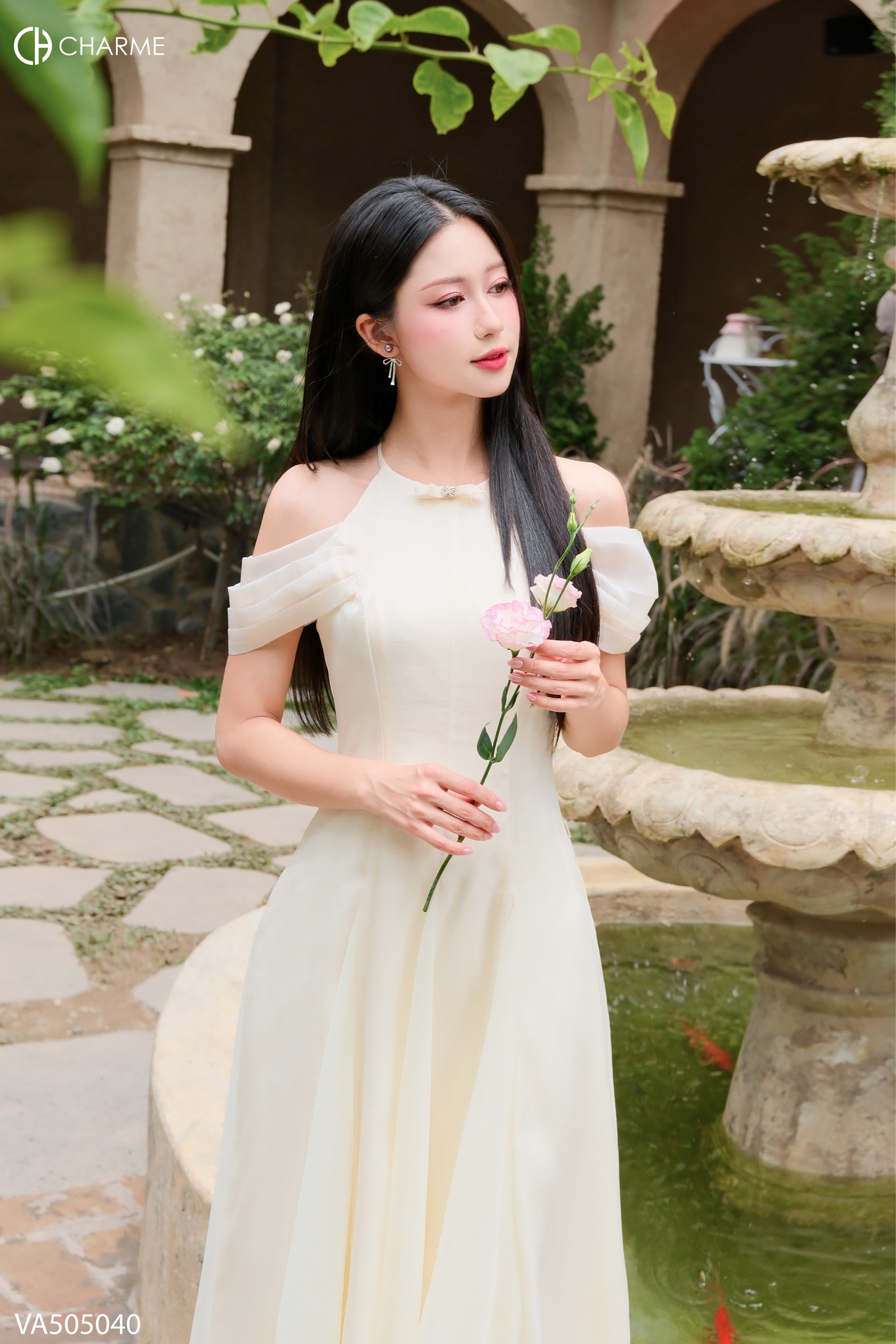 Váy cổ yếm trễ vai dáng dài_thumbnail_3