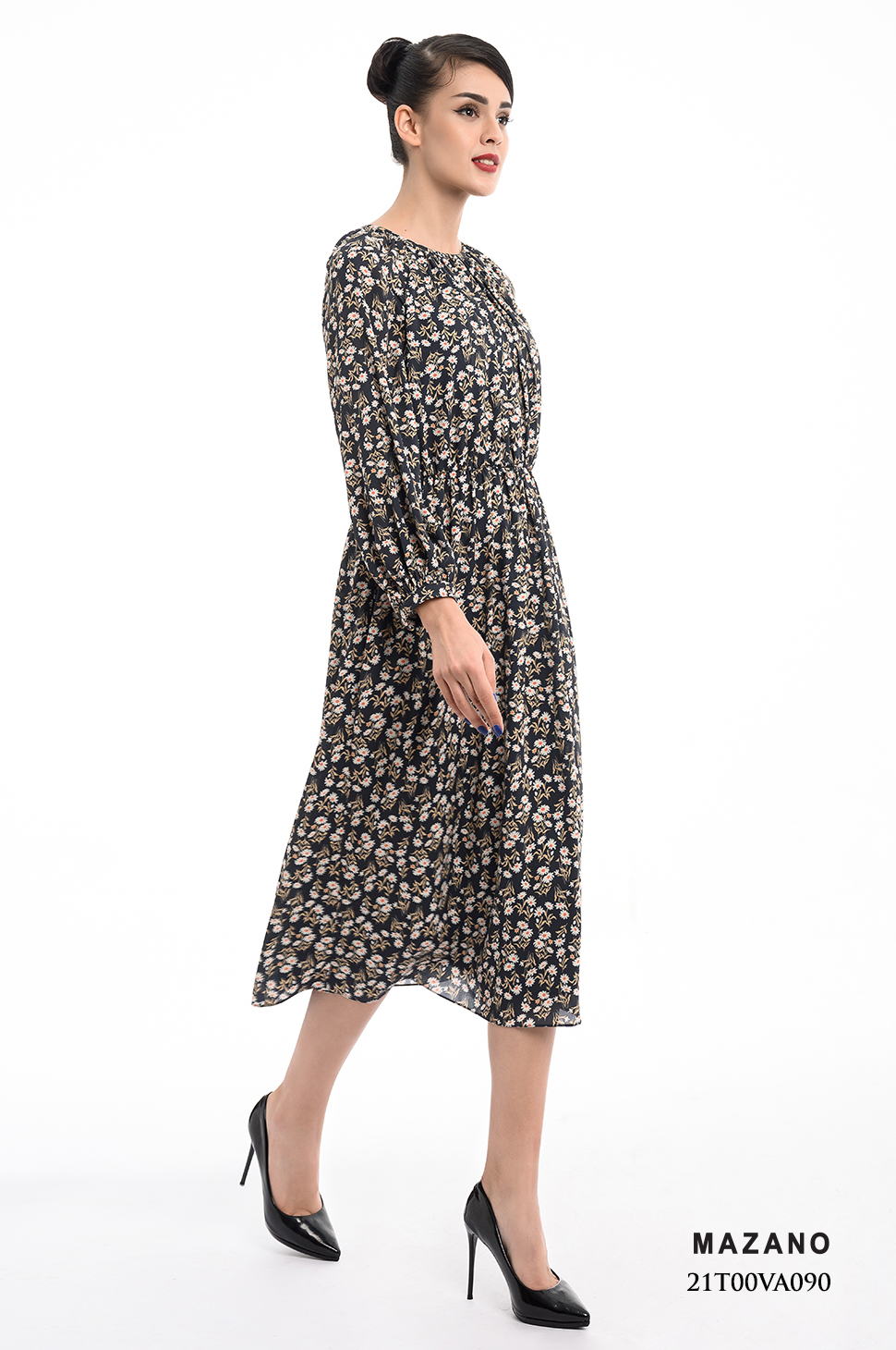 Đầm họa tiết nhún eo tay dài