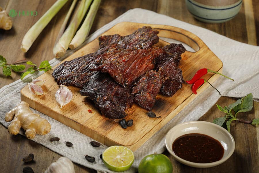 Tìm hiểu về thịt lợn gác bếp Tây Bắc
