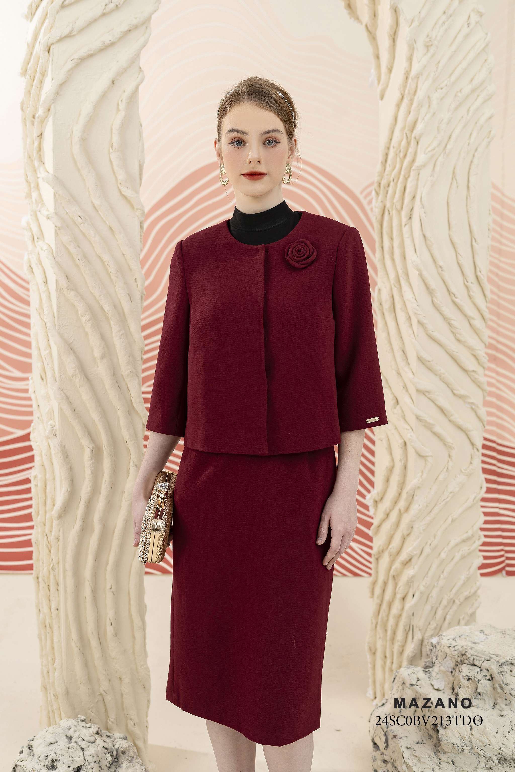 Bộ Áo khoác ngắn cổ tròn và Chân váy juyp dài vải Tuytxi len đính bông hoa