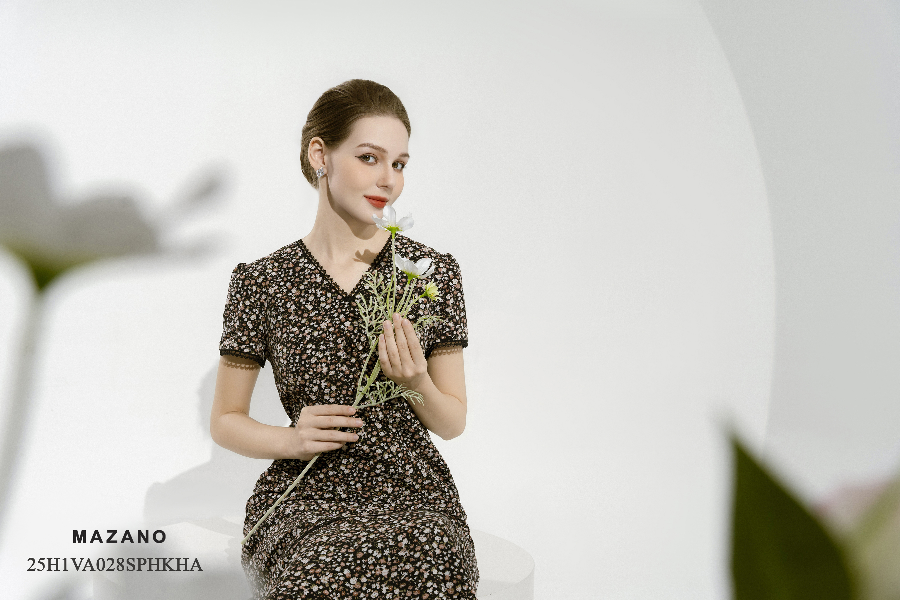 Váy Đầm ôm Vải thô mỏng Họa tiết hoa nhí Phối ren Cổ V Tay ngắn Dài đến bắp chân_thumbnail_4