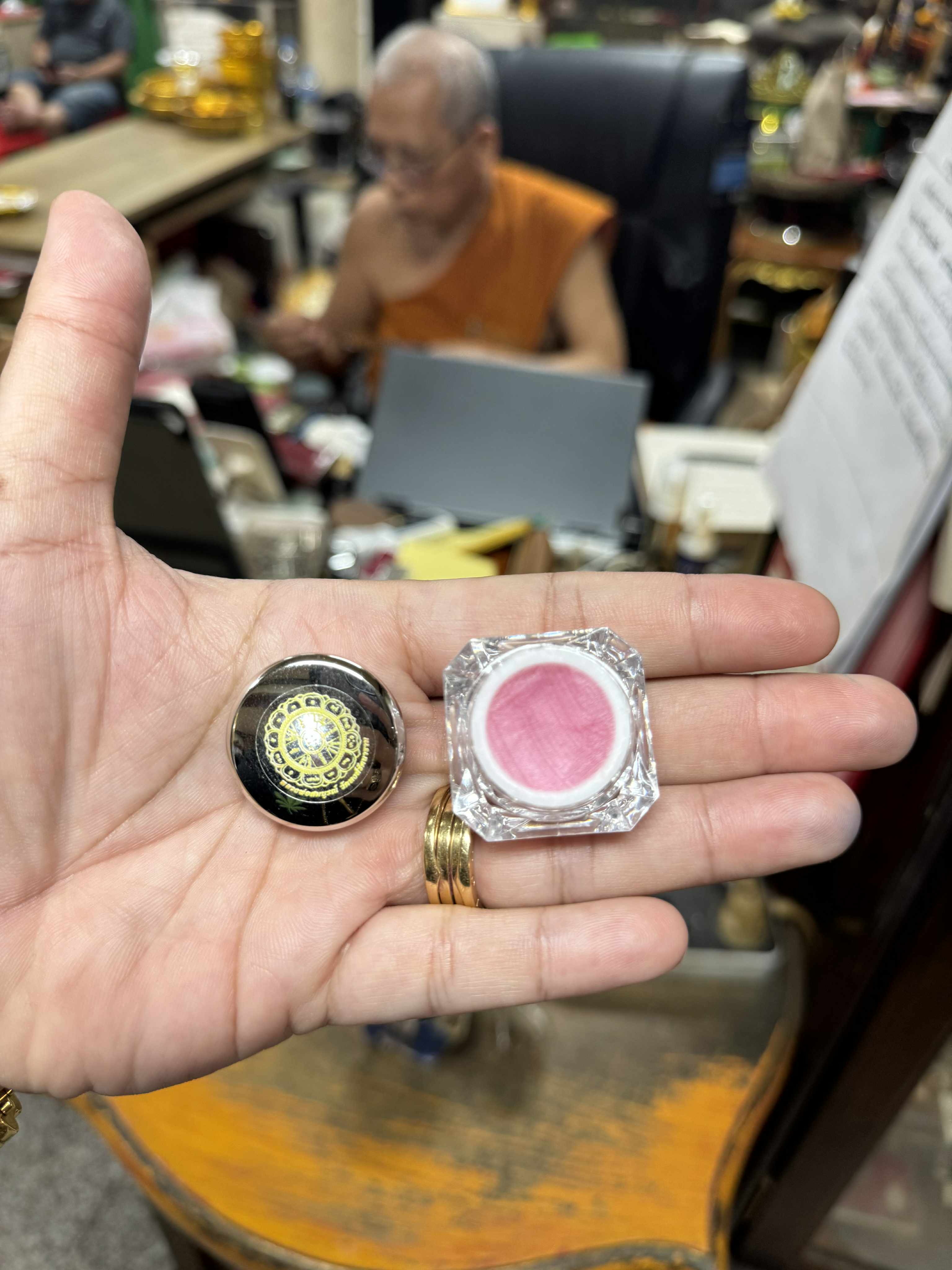 Sáp ong Kuai Mak - LP Somboon