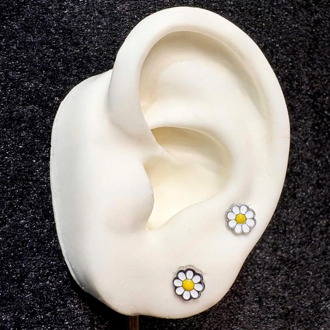 Khuyên kiểu hoa cúc trắng nhụy vàng bi_thumbnail_3