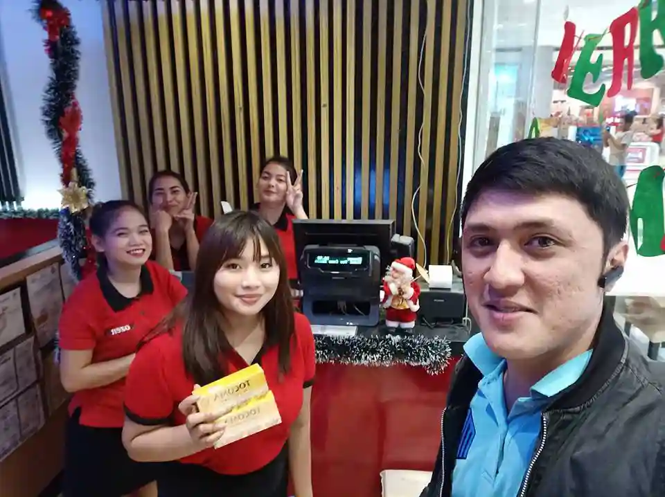 49058198_2362155664070987_8151952965528190976_n