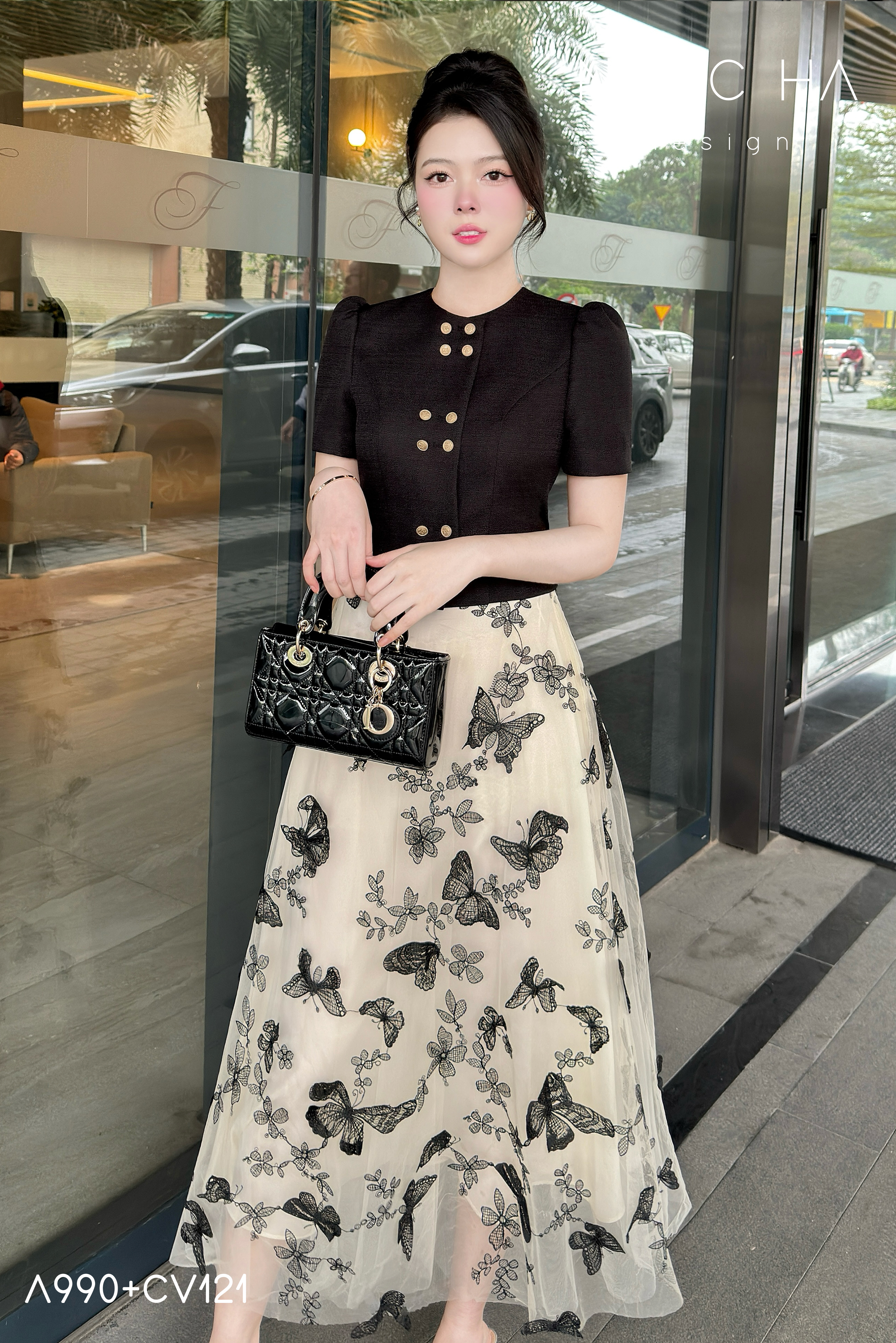 Bella Set_ Áo Vest Dáng Lửng Cúc Đồng, Chân Váy Họa Tiết Bướm A990+CV121