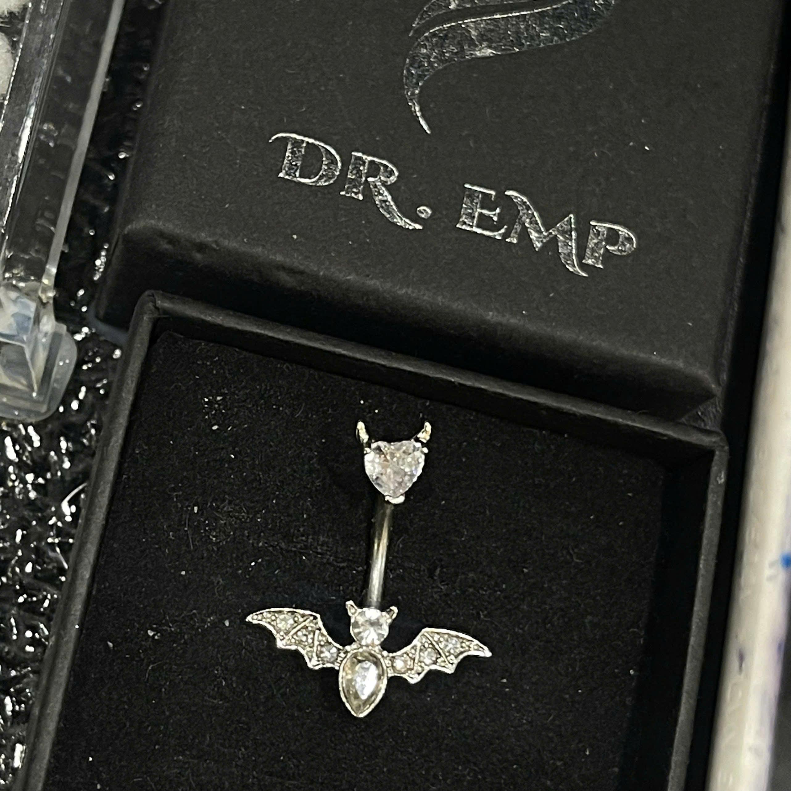 Rốn dơi trắng