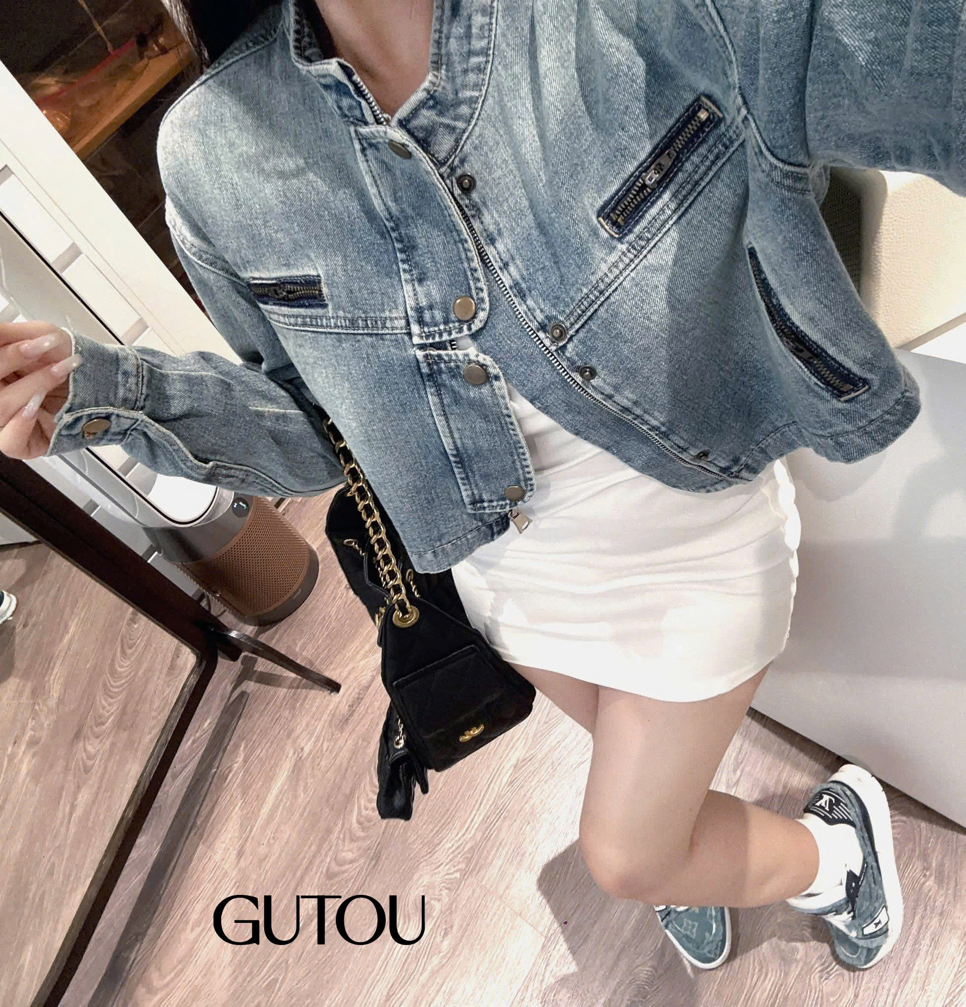 [ GUTOU ] Áo Khoác Jean Cổ Trụ Wash Nhạt_thumbnail_3