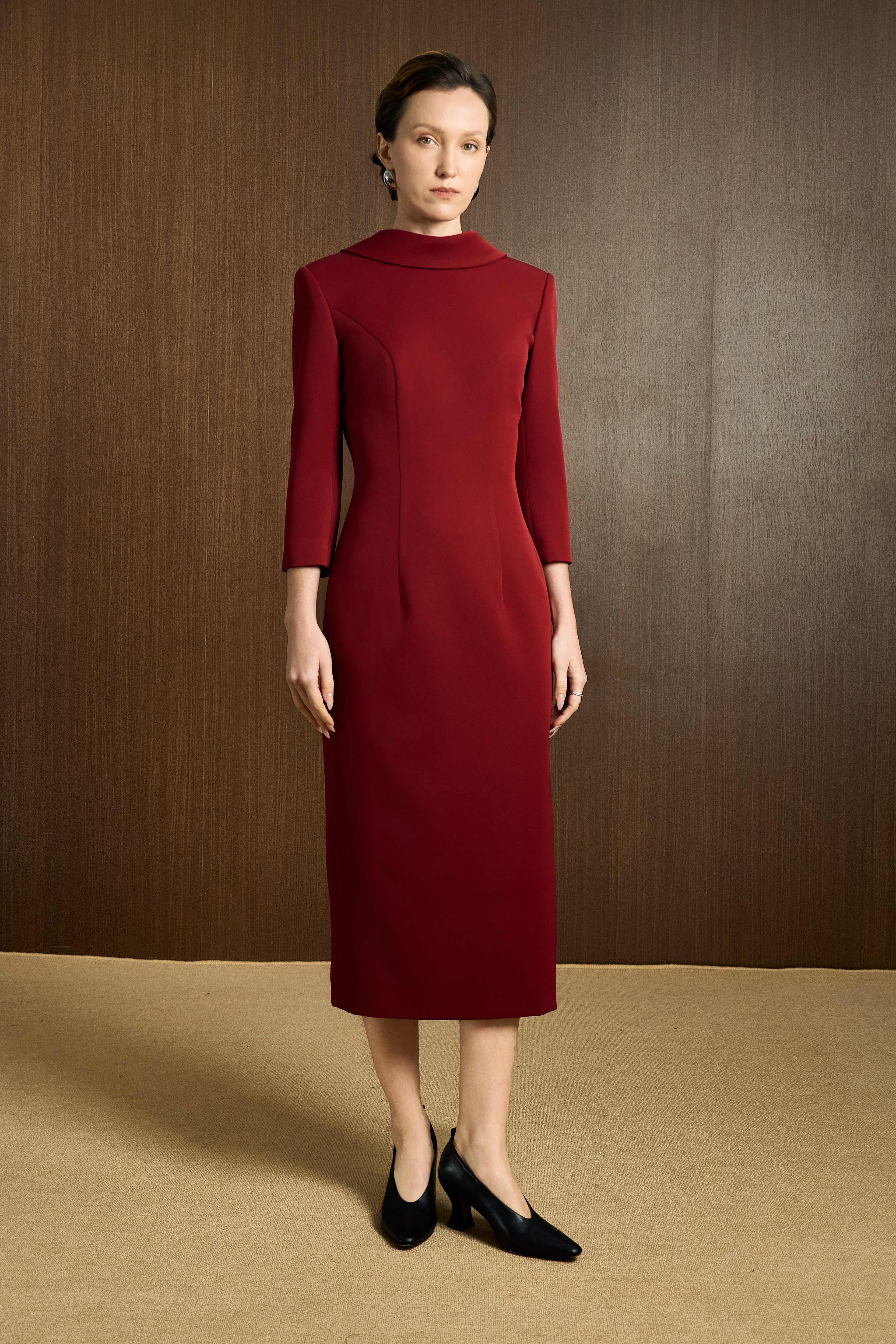 đầm cổ cao khoét lưng V ( dài tay) ( rum dress)_thumbnail_0