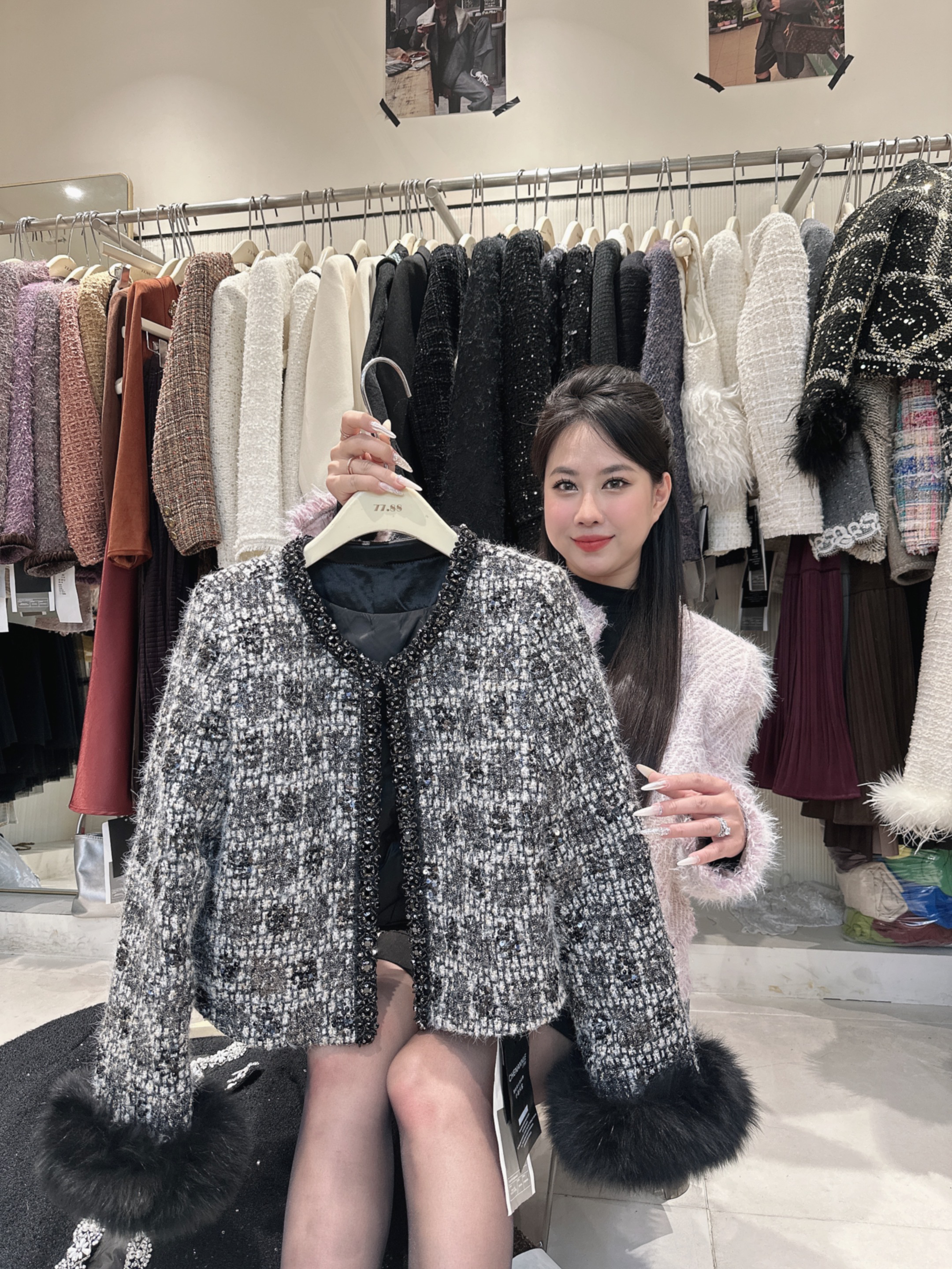 Áo dạ viền đá tay lông - V10