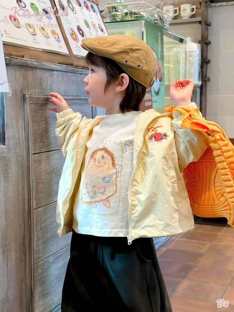 (B5) Áo khoác gió vàng mỡ bé trai