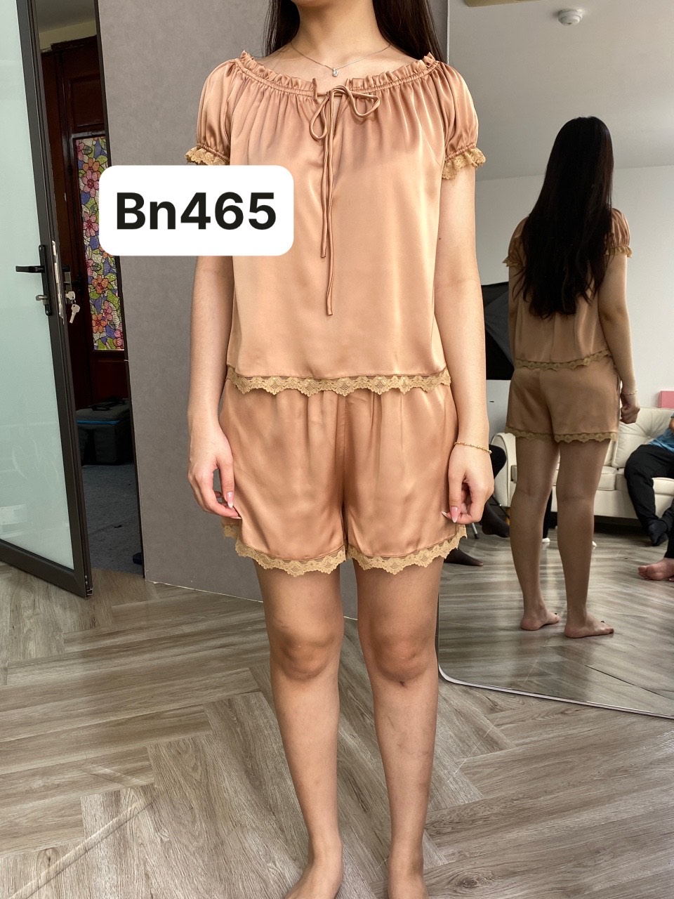 Bộ ngủ họa tiết cổ xếp ly trắng_thumbnail_1