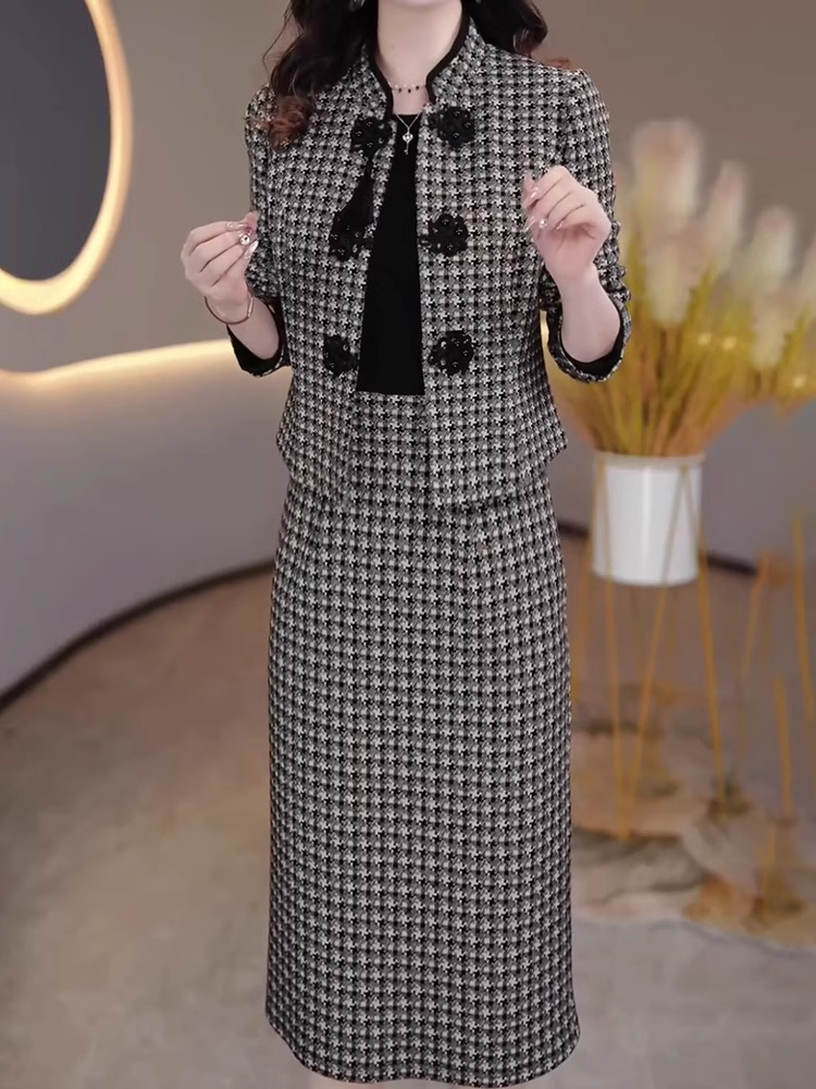 15812-Set áo tay dài kết nút tàu kèm chân  váy bút chì (  thun lụa)_thumbnail_1