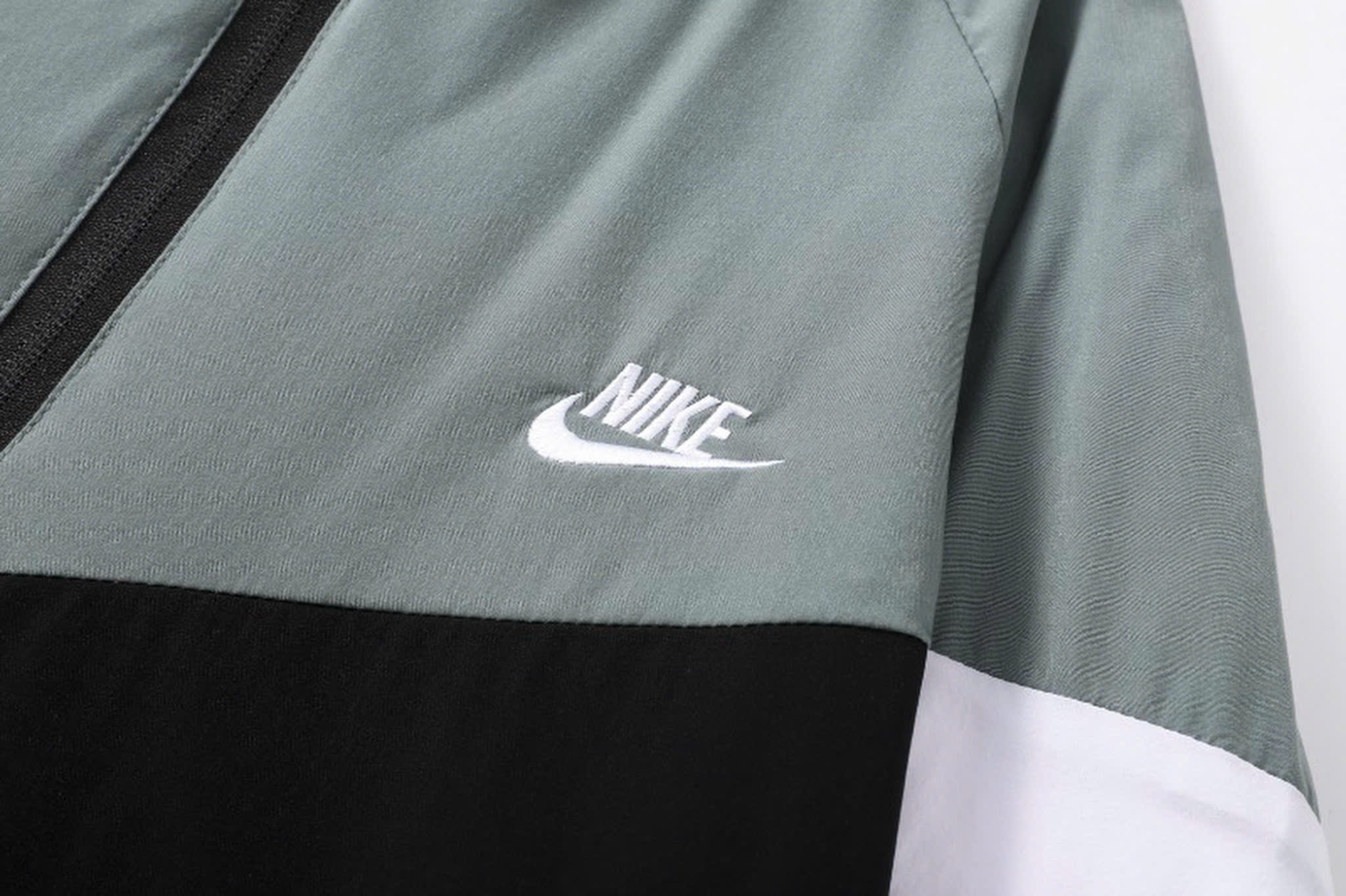 Áo Khoác Nike Windbreaker Thể Thao_thumbnail_3