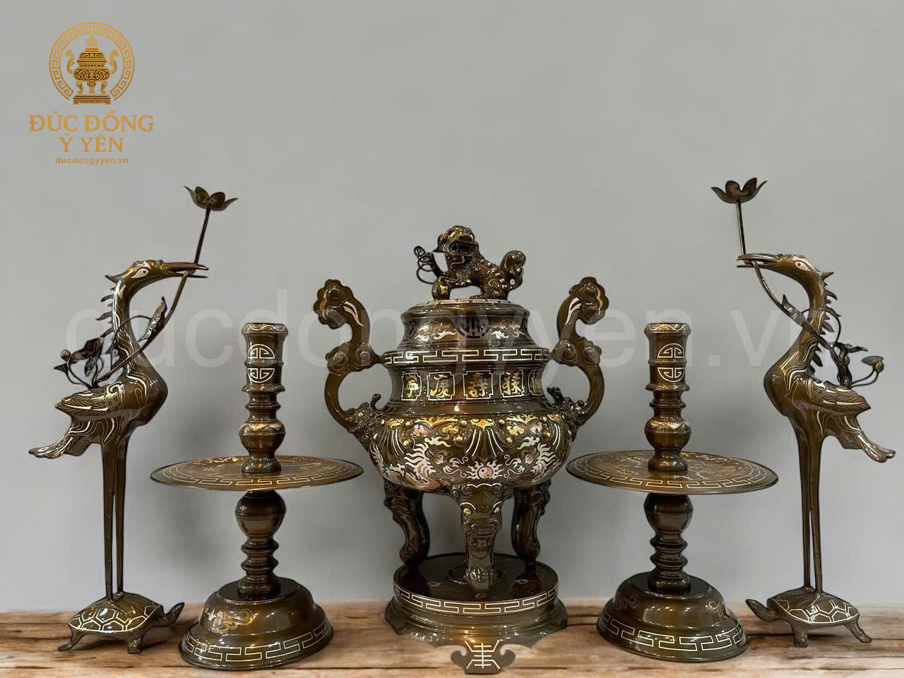 Bộ ngũ sự cao 60cm hoa văn sòi khảm tam khí dát điểm vàng 
