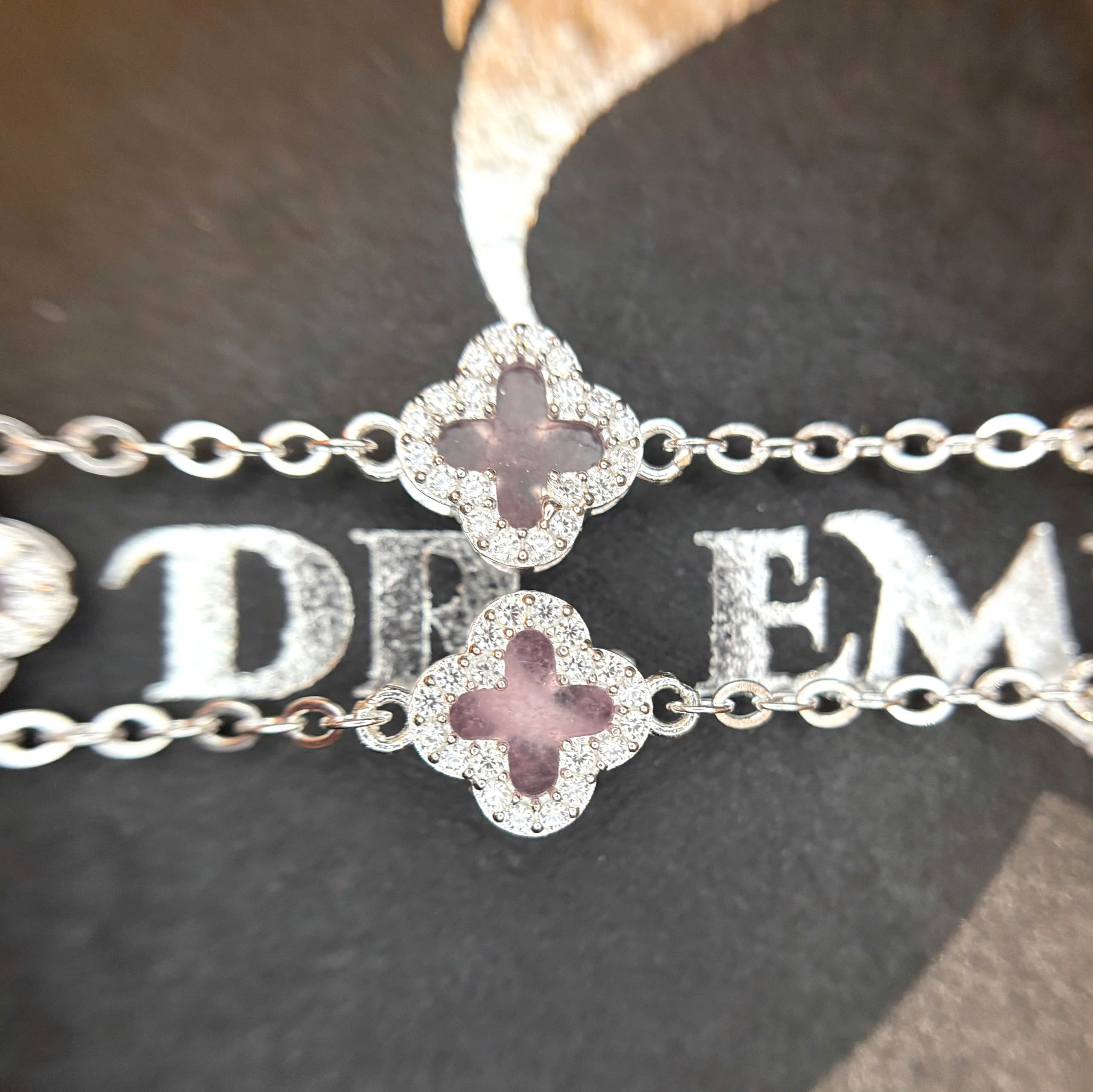 Vòng tay bạc xi kim Vancleef hồng