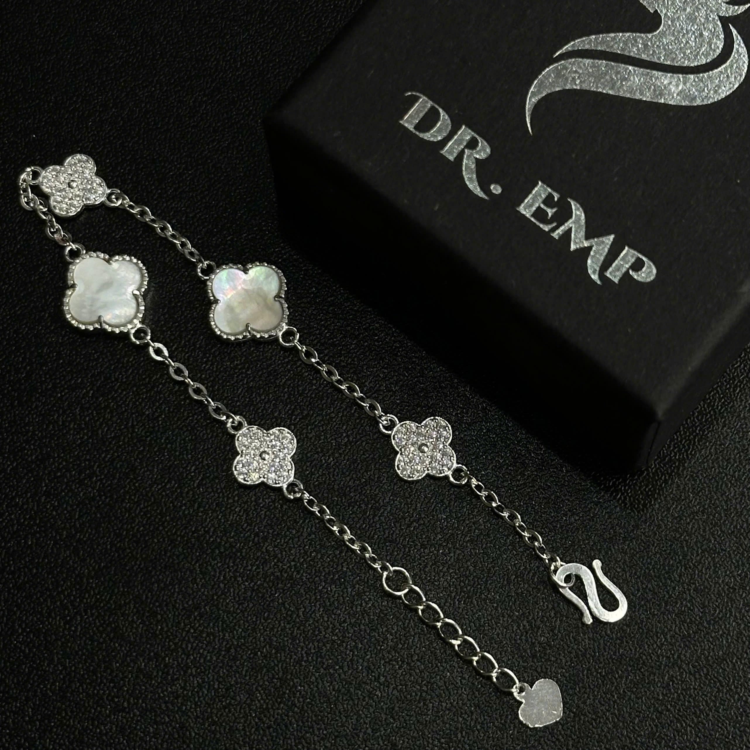 Vòng tay bạc van cleef đá xà cừ xen kẽ đá kim cương_thumbnail_2
