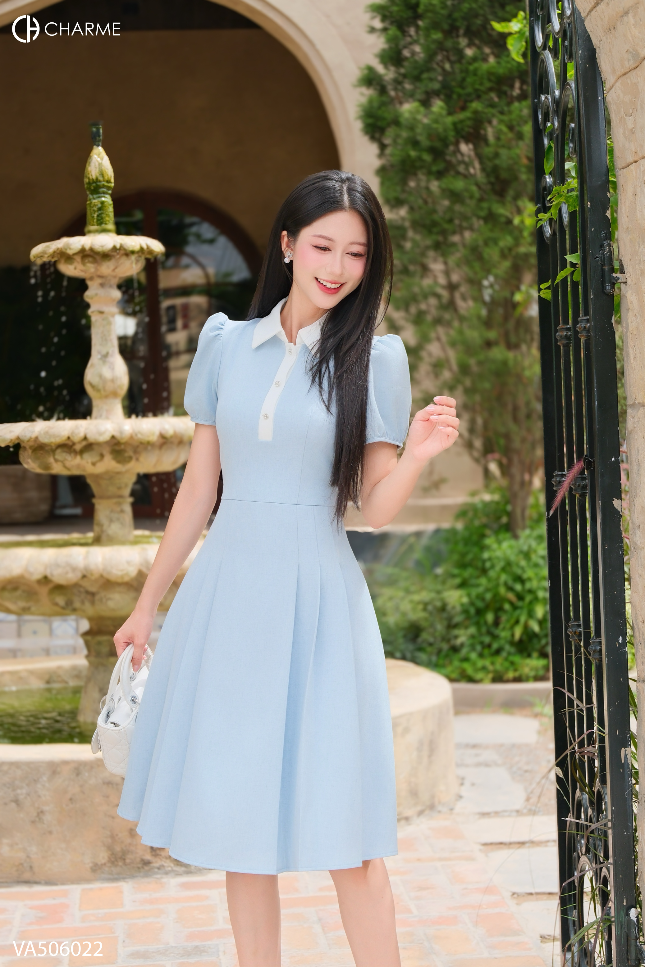 Váy xòe chiết eo cổ phối