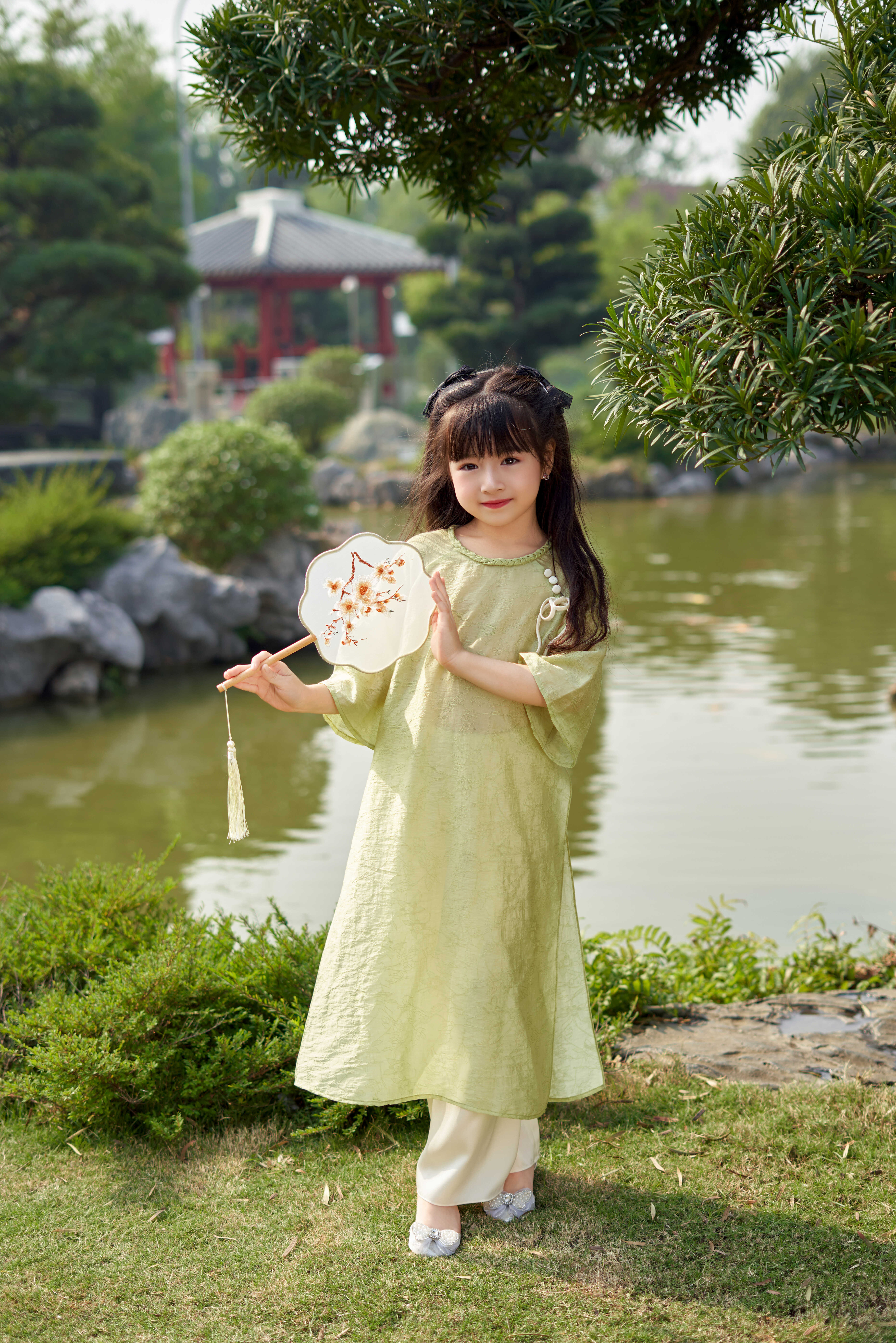 Áo Dài Thiên Di Bé Size 5-6