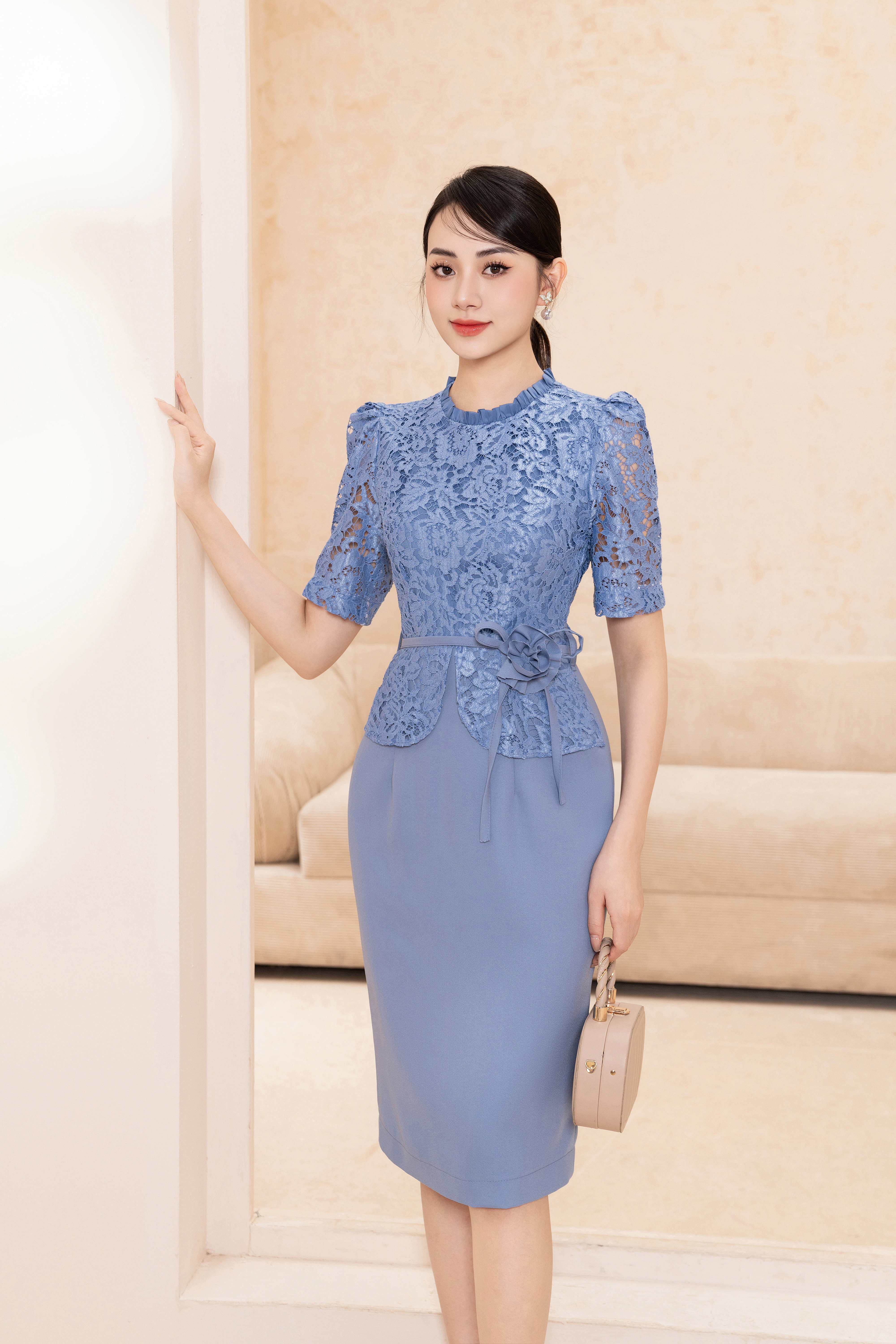 Đầm ôm xanh phối ren đính hoa eo_thumbnail_0