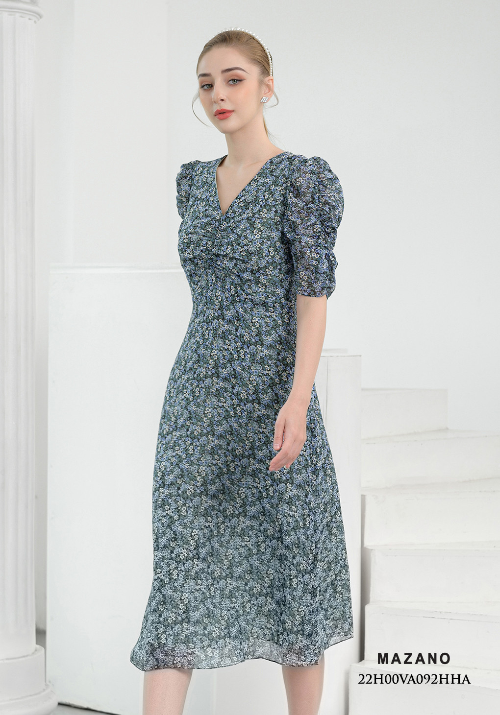 Đầm xanh họa tiết tay bồng eo cao chân rủ_thumbnail_1